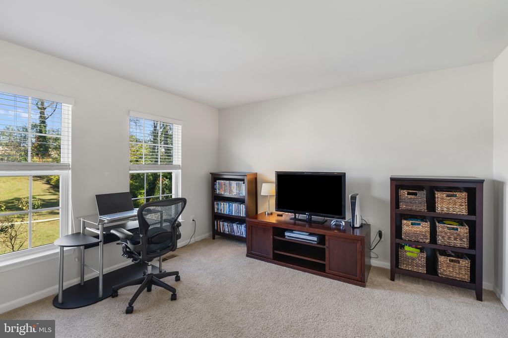 1426 SILVER OAK LANE