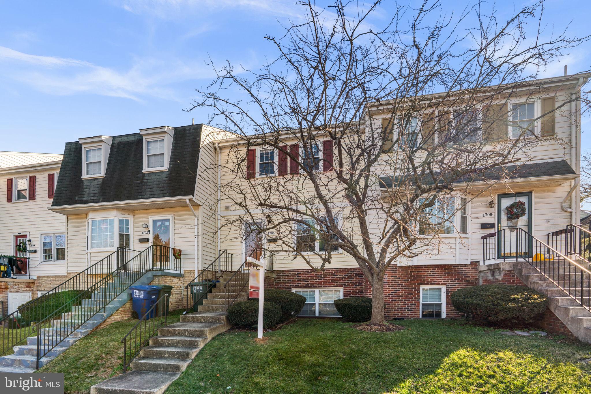 1705 HART COURT