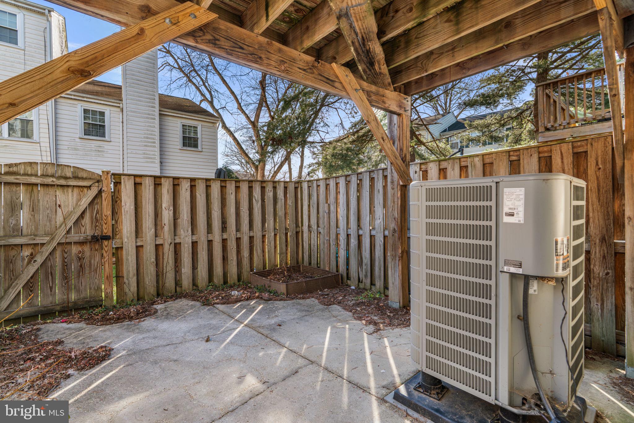 1705 HART COURT