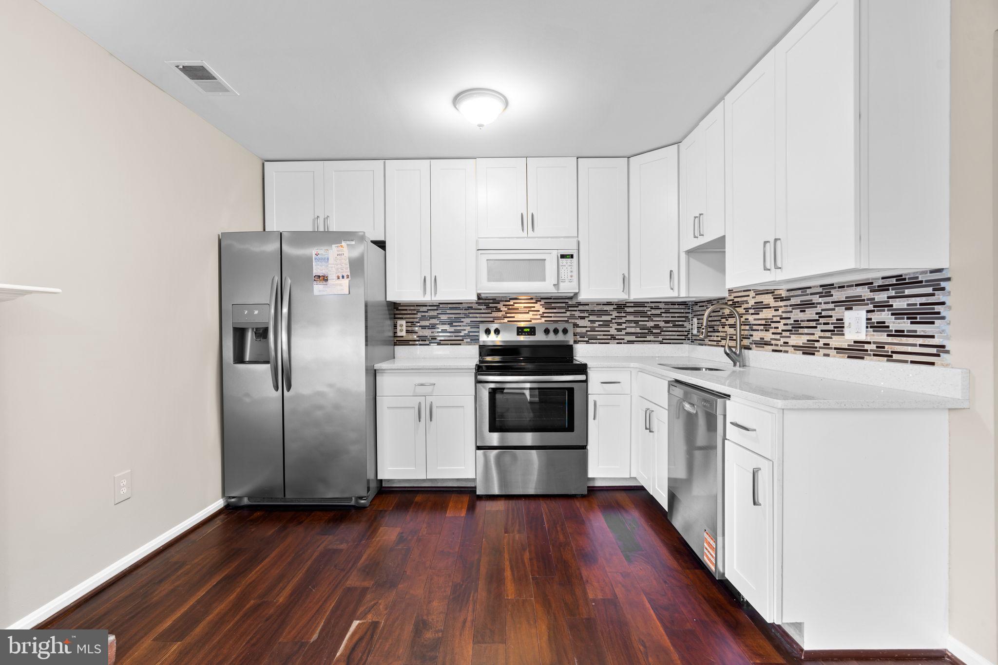 1705 HART COURT