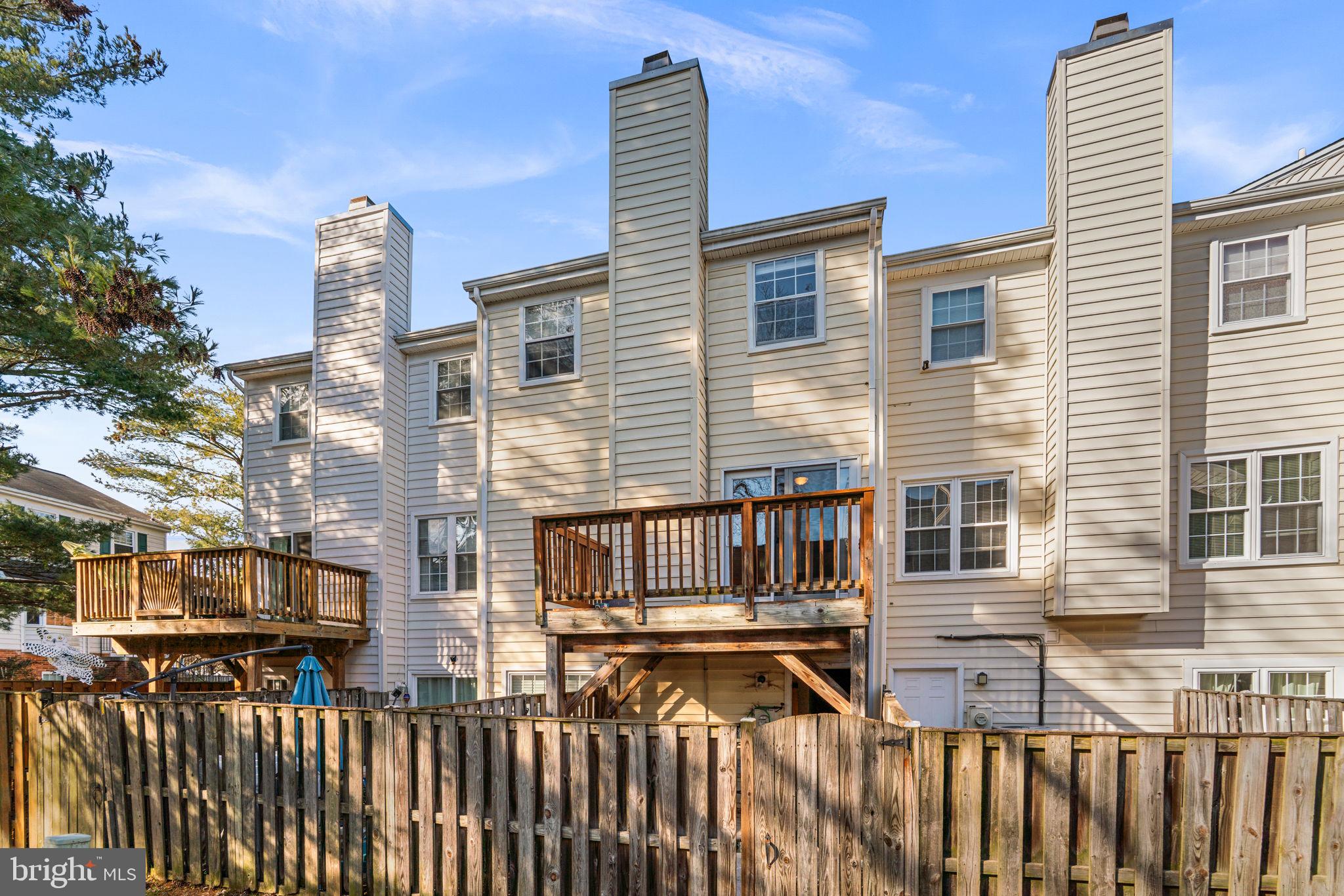 1705 HART COURT