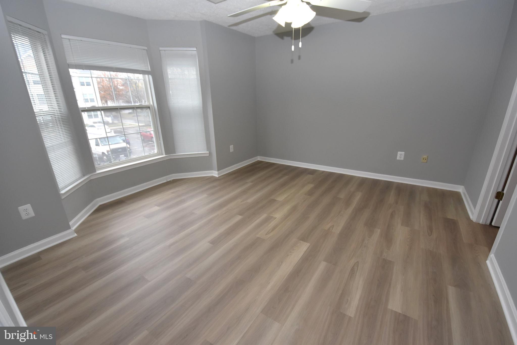 2002 PHILLIPS TERRACE 6