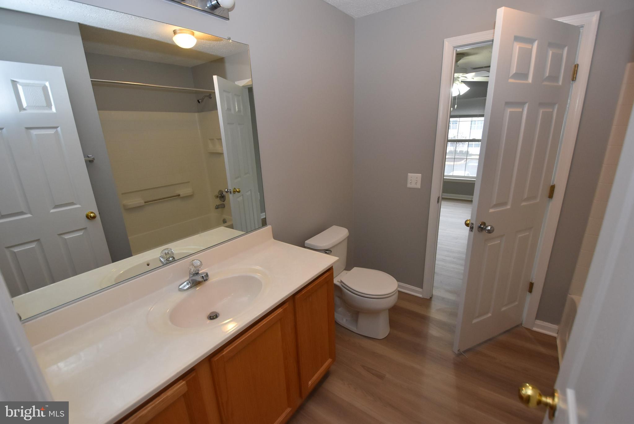 2002 PHILLIPS TERRACE 6