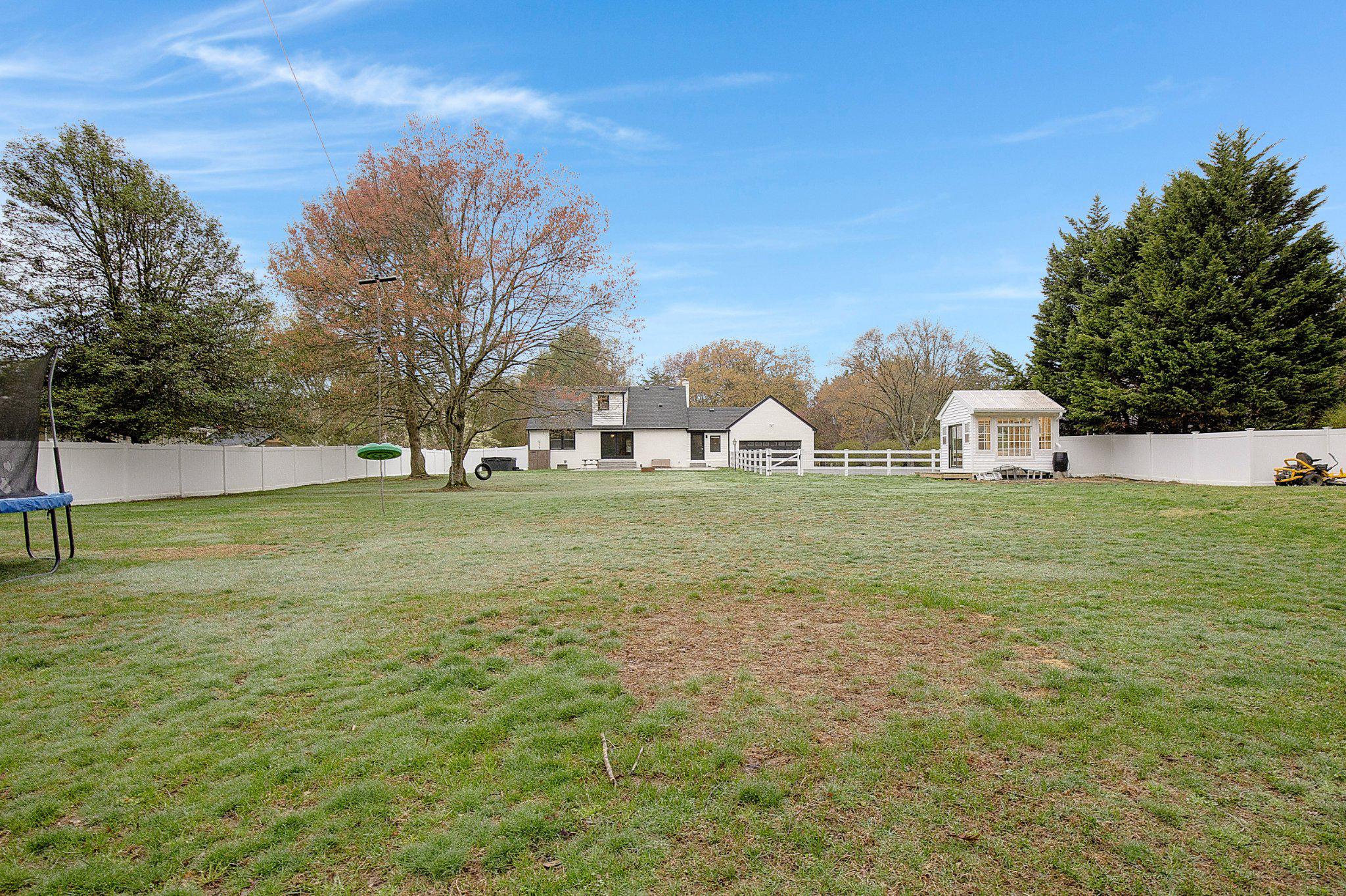 818 CEDARCROFT DRIVE