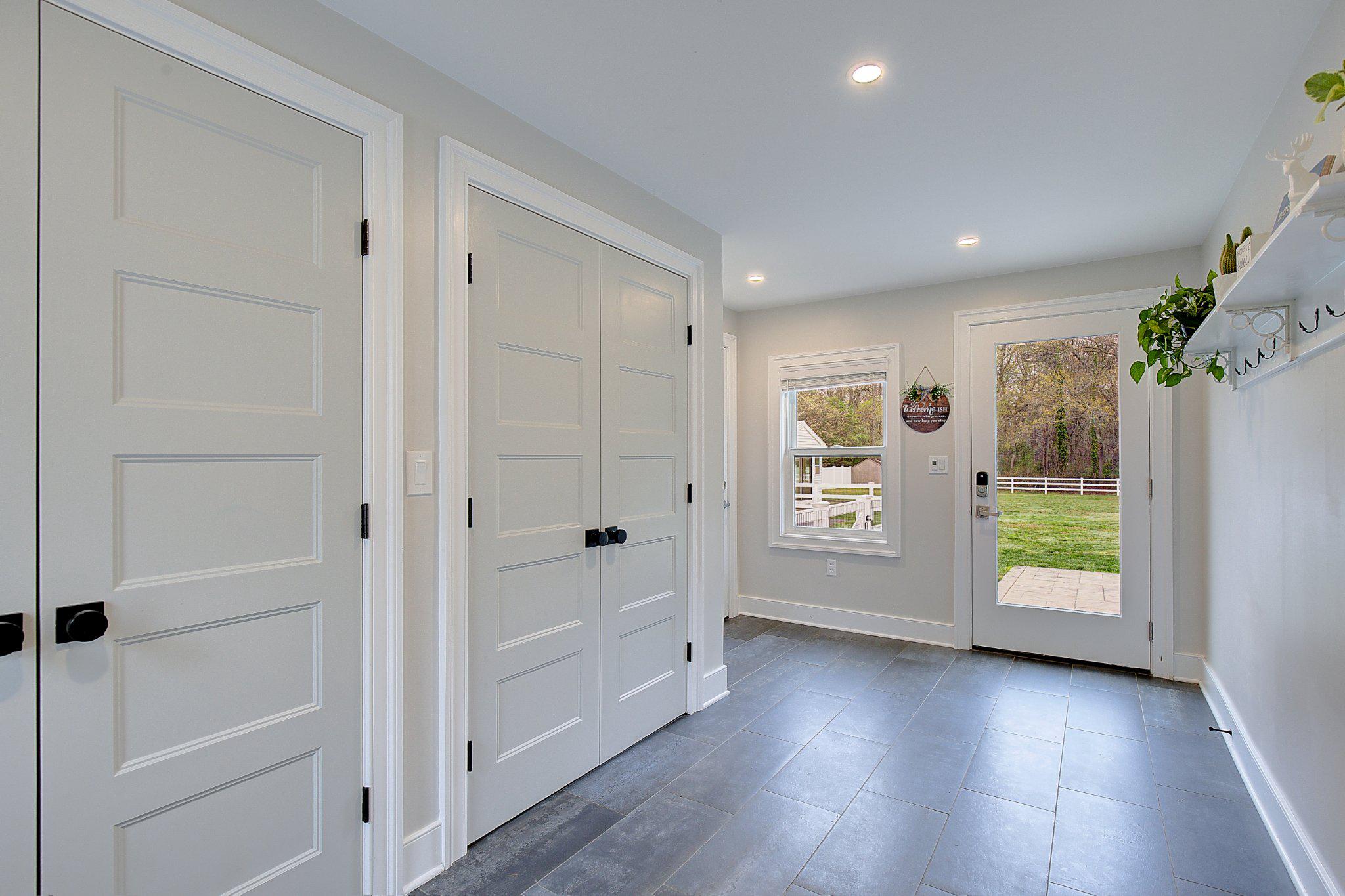 818 CEDARCROFT DRIVE