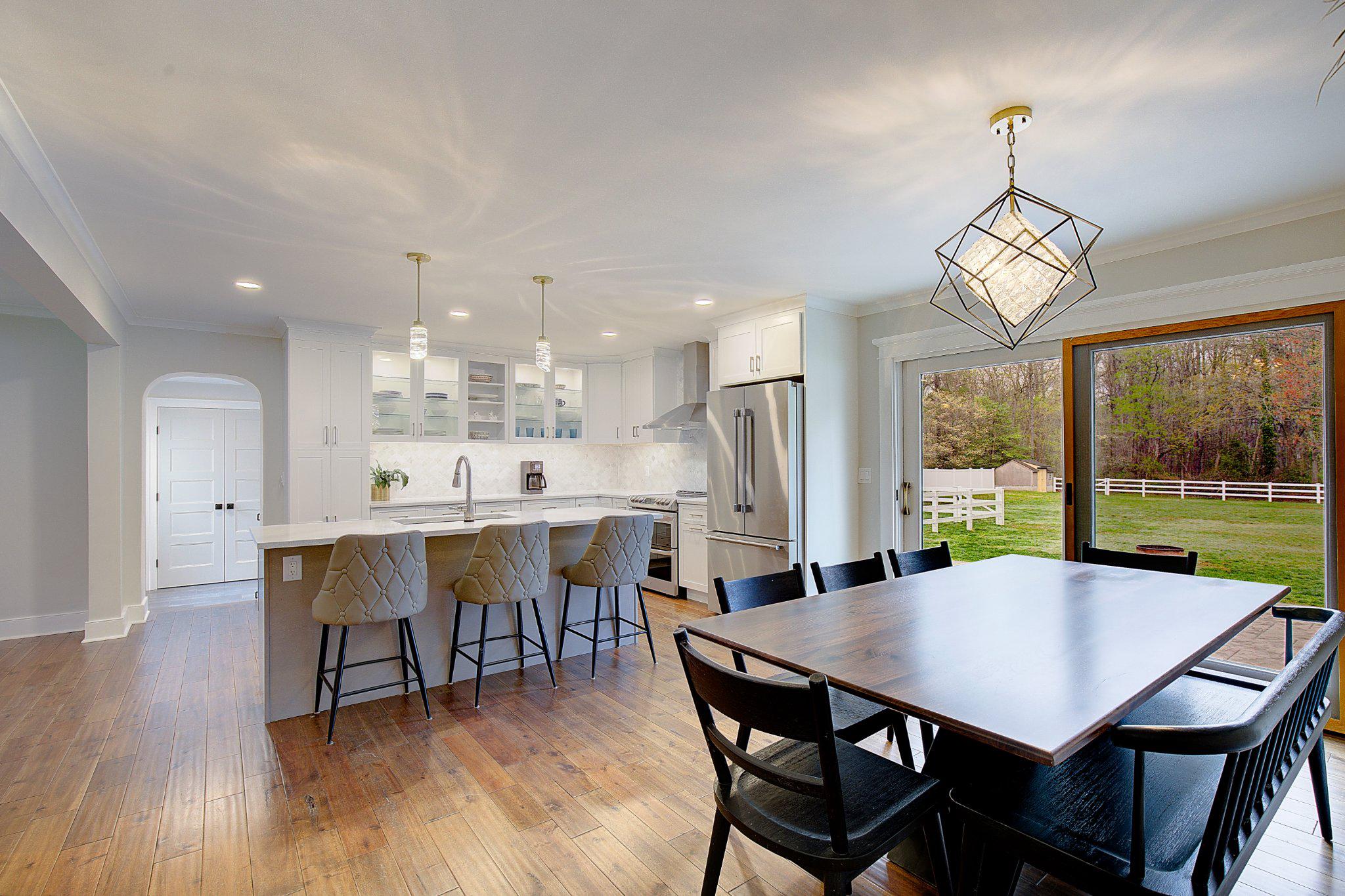 818 CEDARCROFT DRIVE