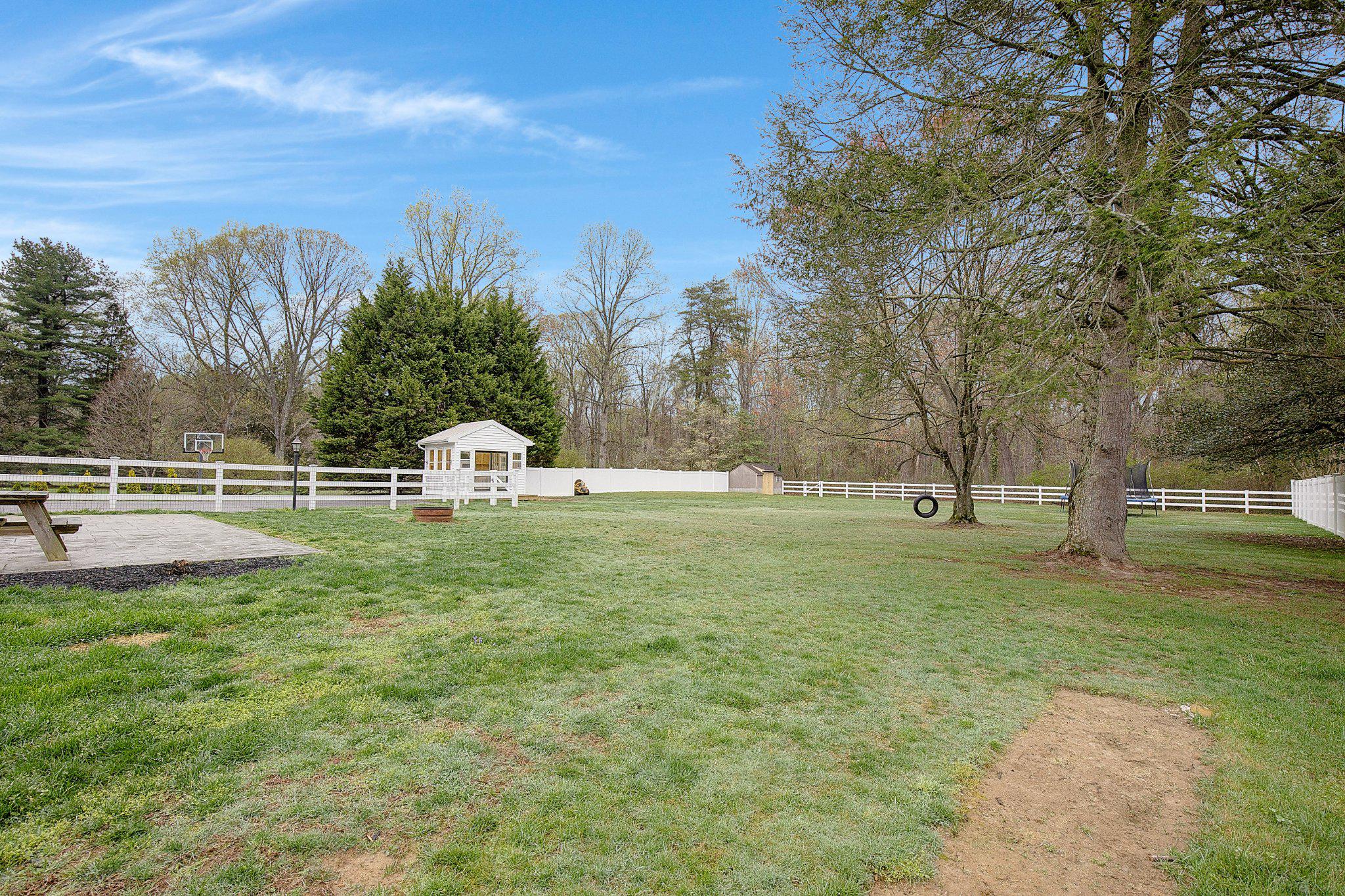 818 CEDARCROFT DRIVE