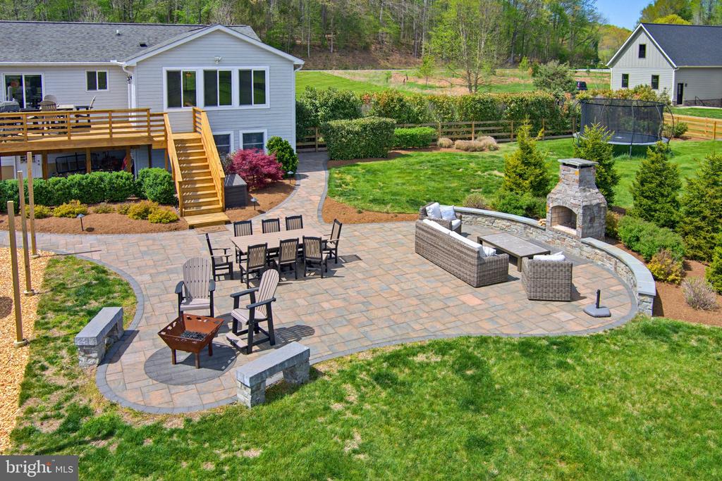 3229 BEARDS POINT ROAD