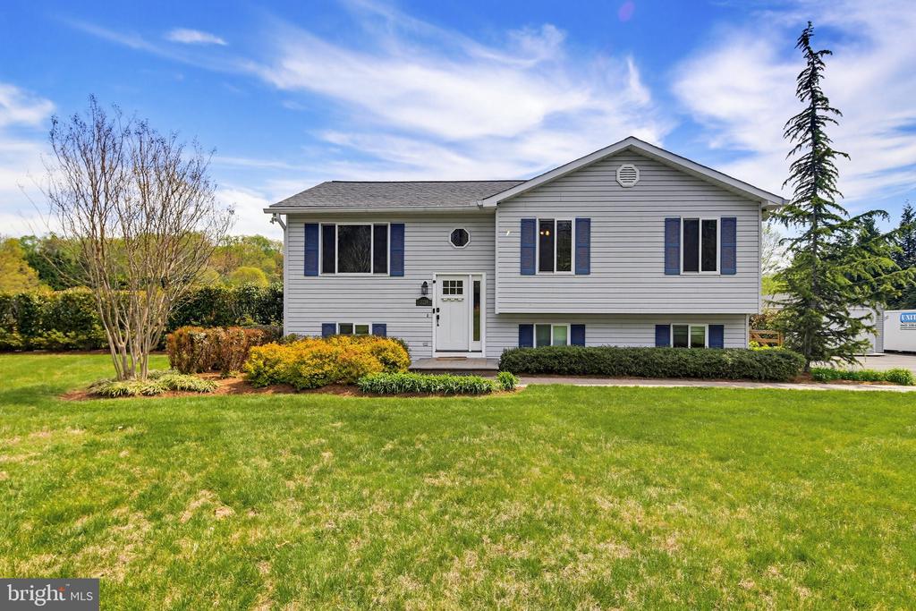 3229 BEARDS POINT ROAD