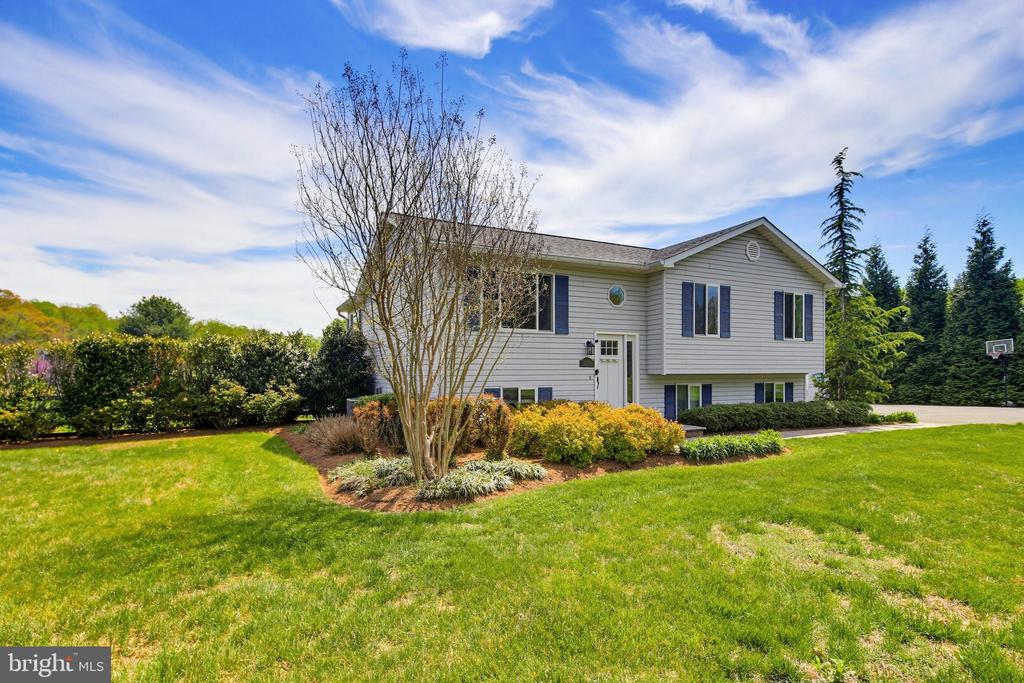 3229 BEARDS POINT ROAD