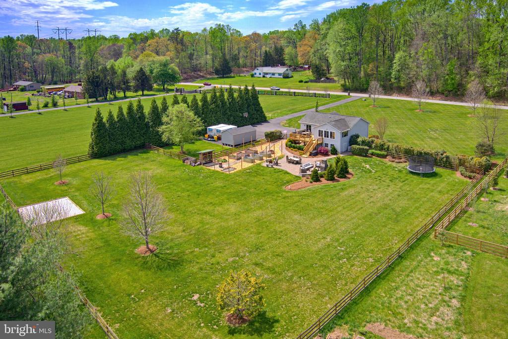 3229 BEARDS POINT ROAD