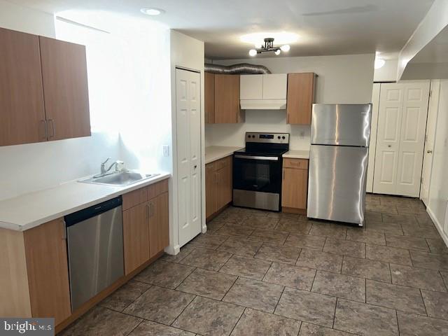 103 KENWOOD AVENUE