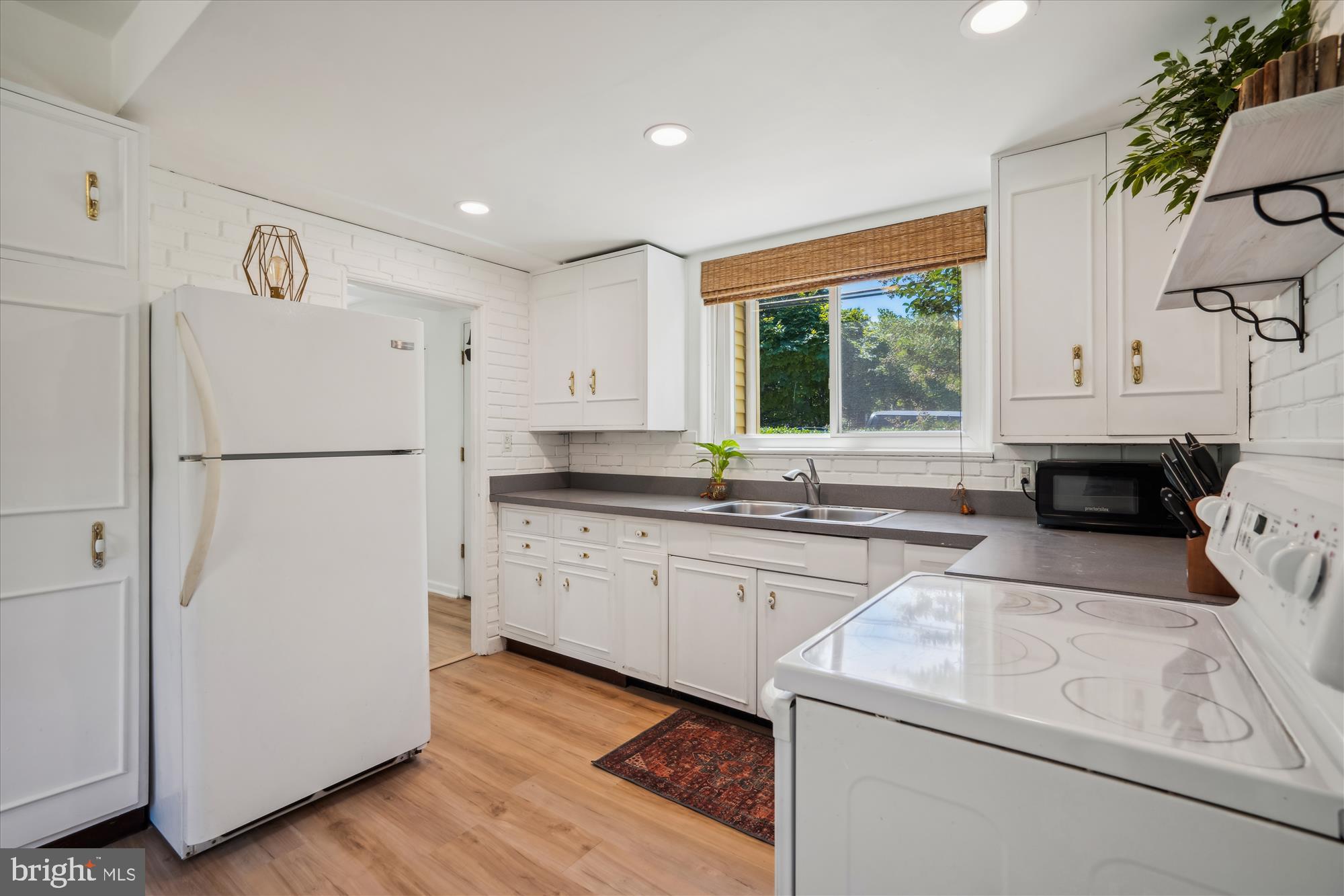 3 GARDENWAY D