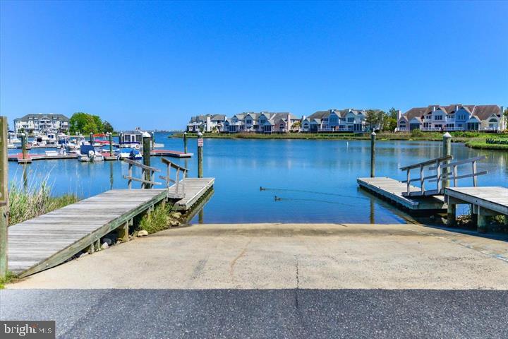 22 CRESTHAVEN DRIVE