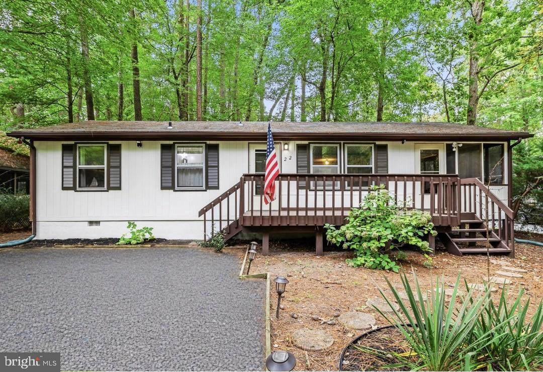 22 CRESTHAVEN DRIVE