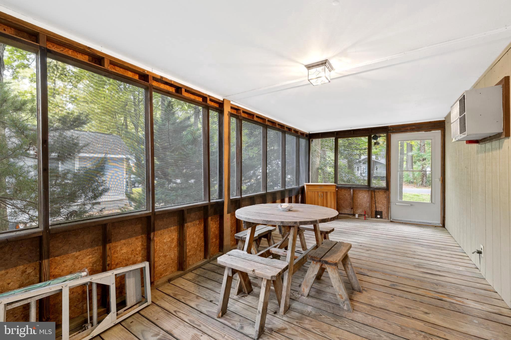 22 CRESTHAVEN DRIVE