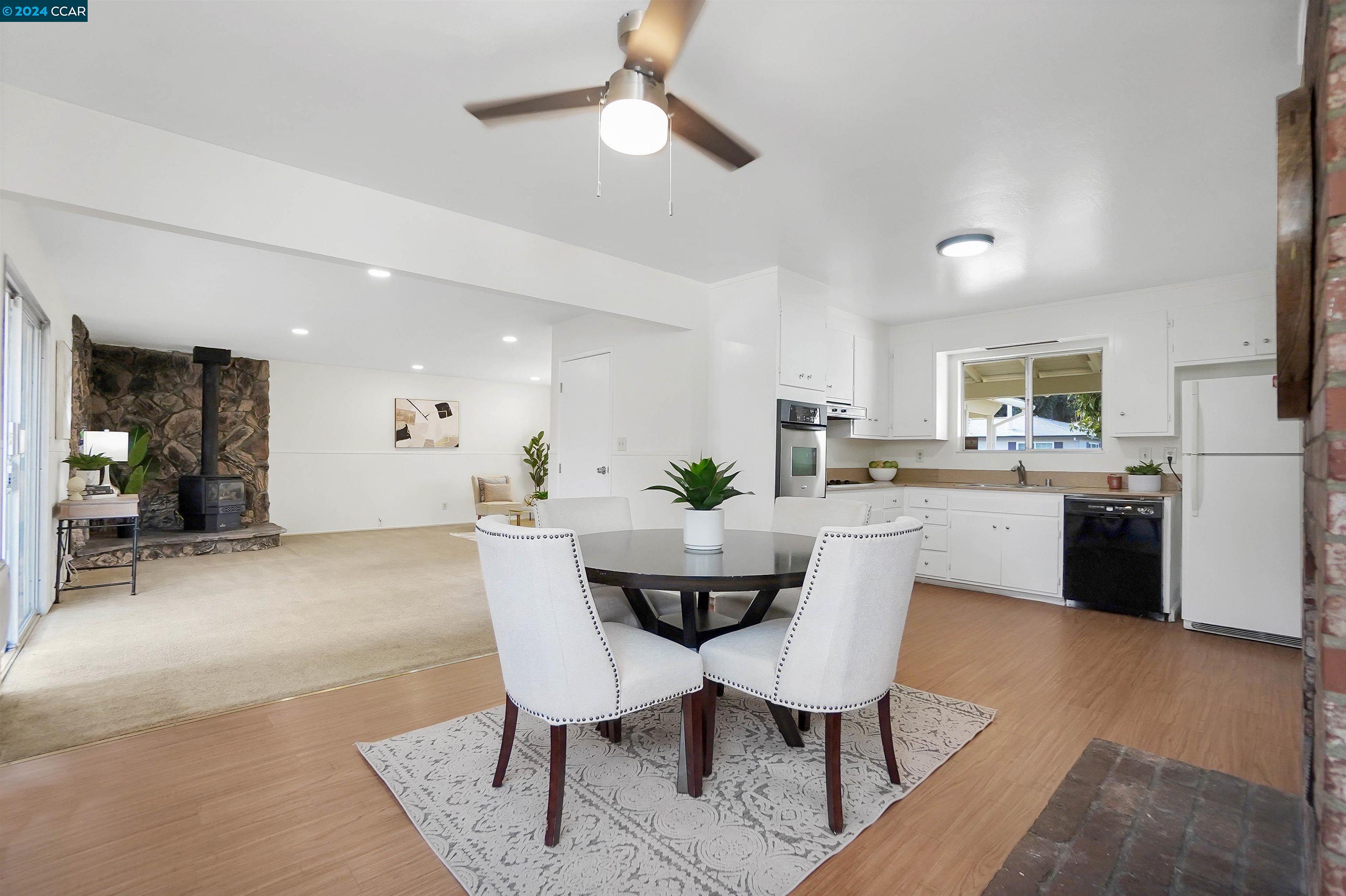 1766 Roxbury Dr