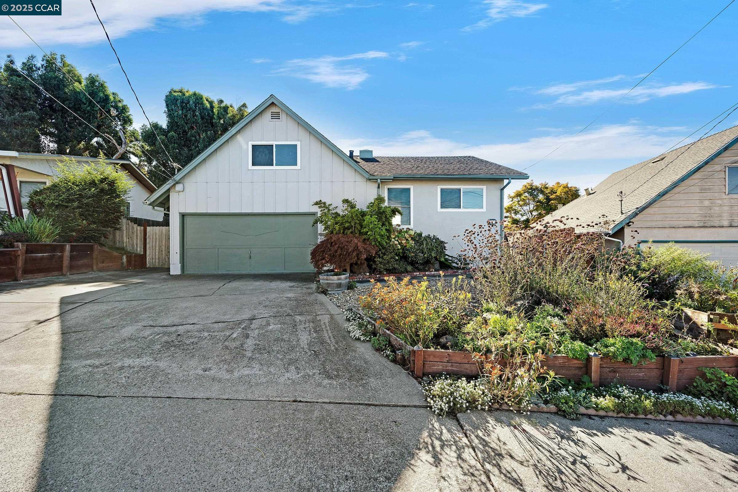 2543 Francis Dr