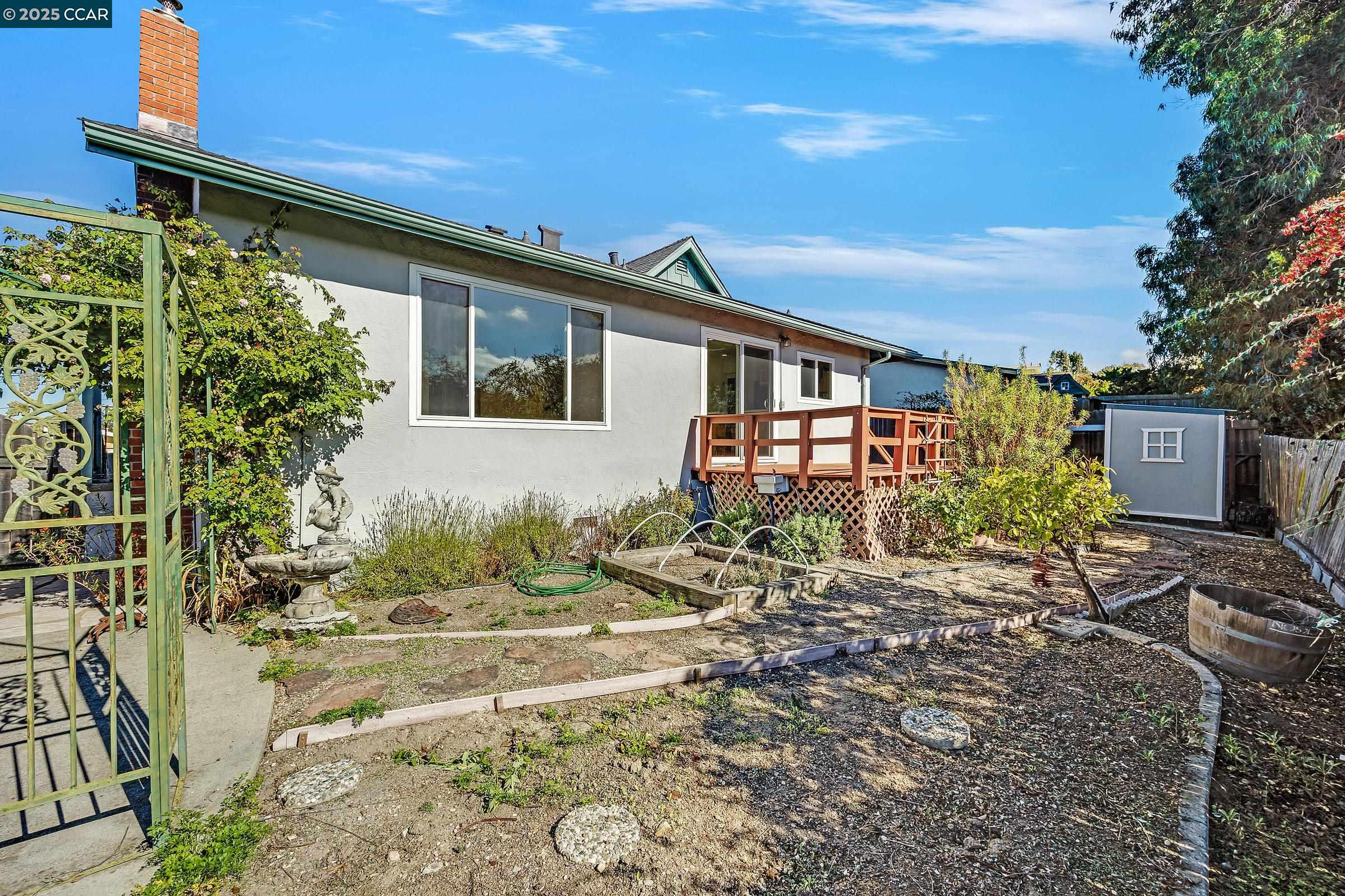 2543 Francis Dr