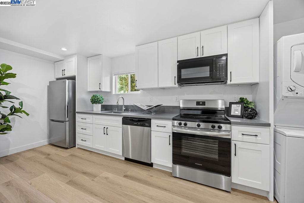 1520 4 Unit: A&B