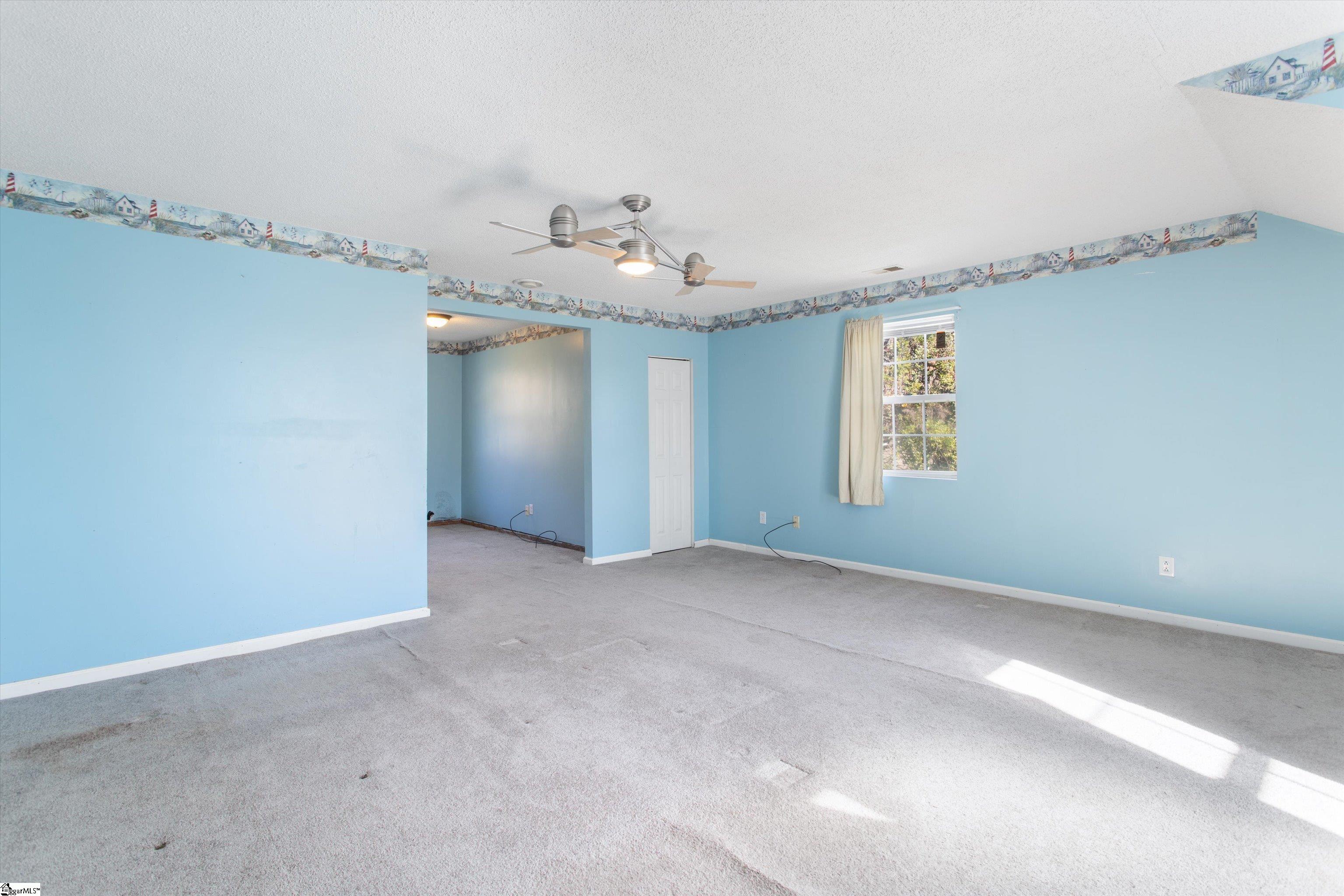 1215 E Georgia Road
