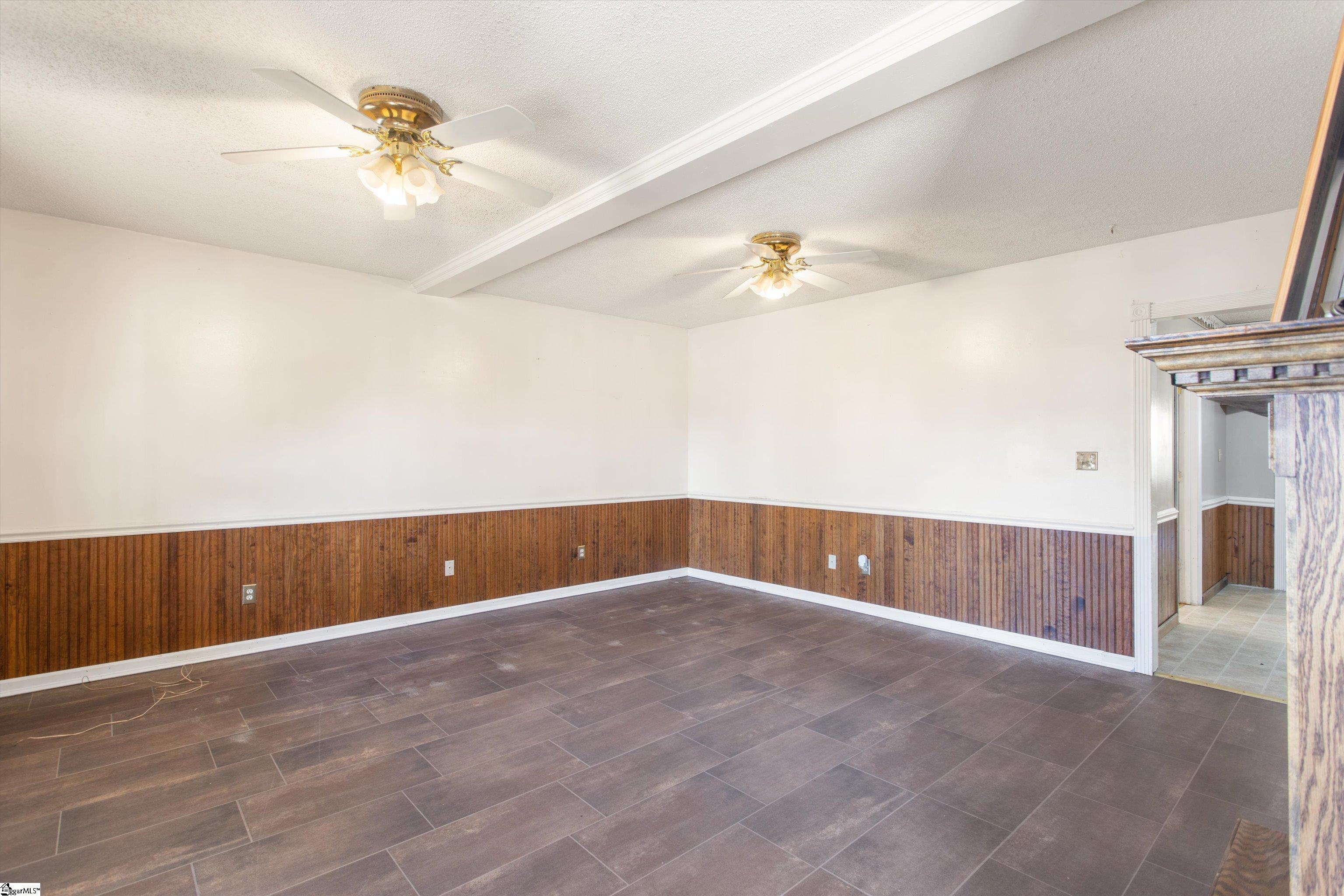 1215 E Georgia Road