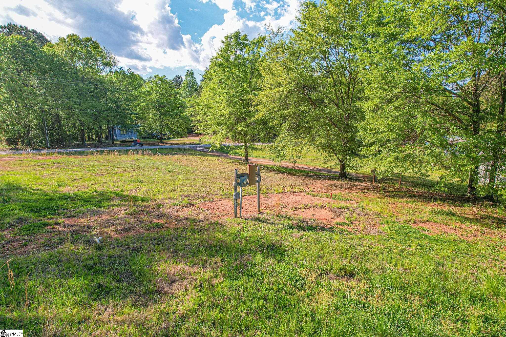 7464 Highway 357
