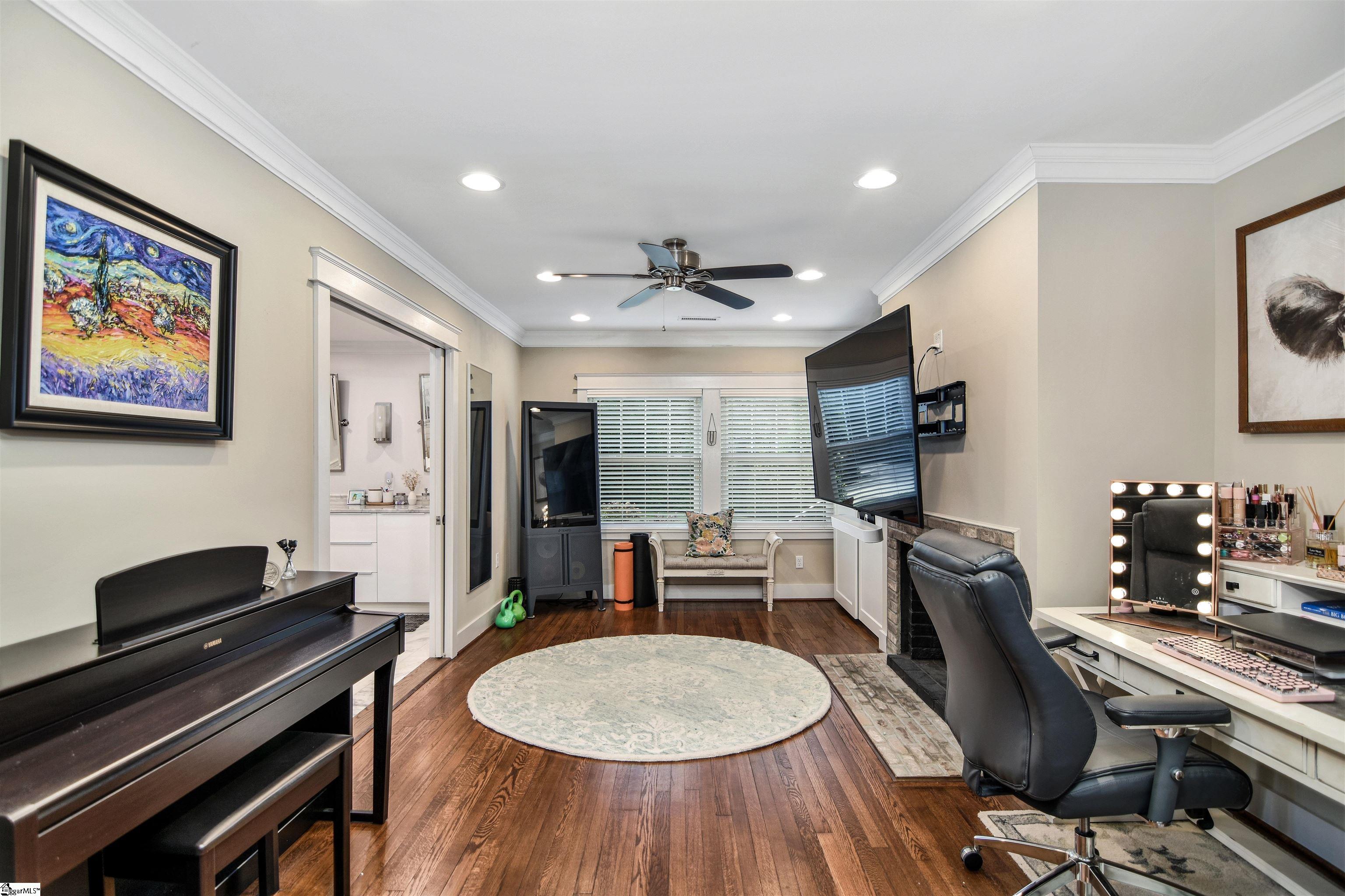 1169 Woodburn Road