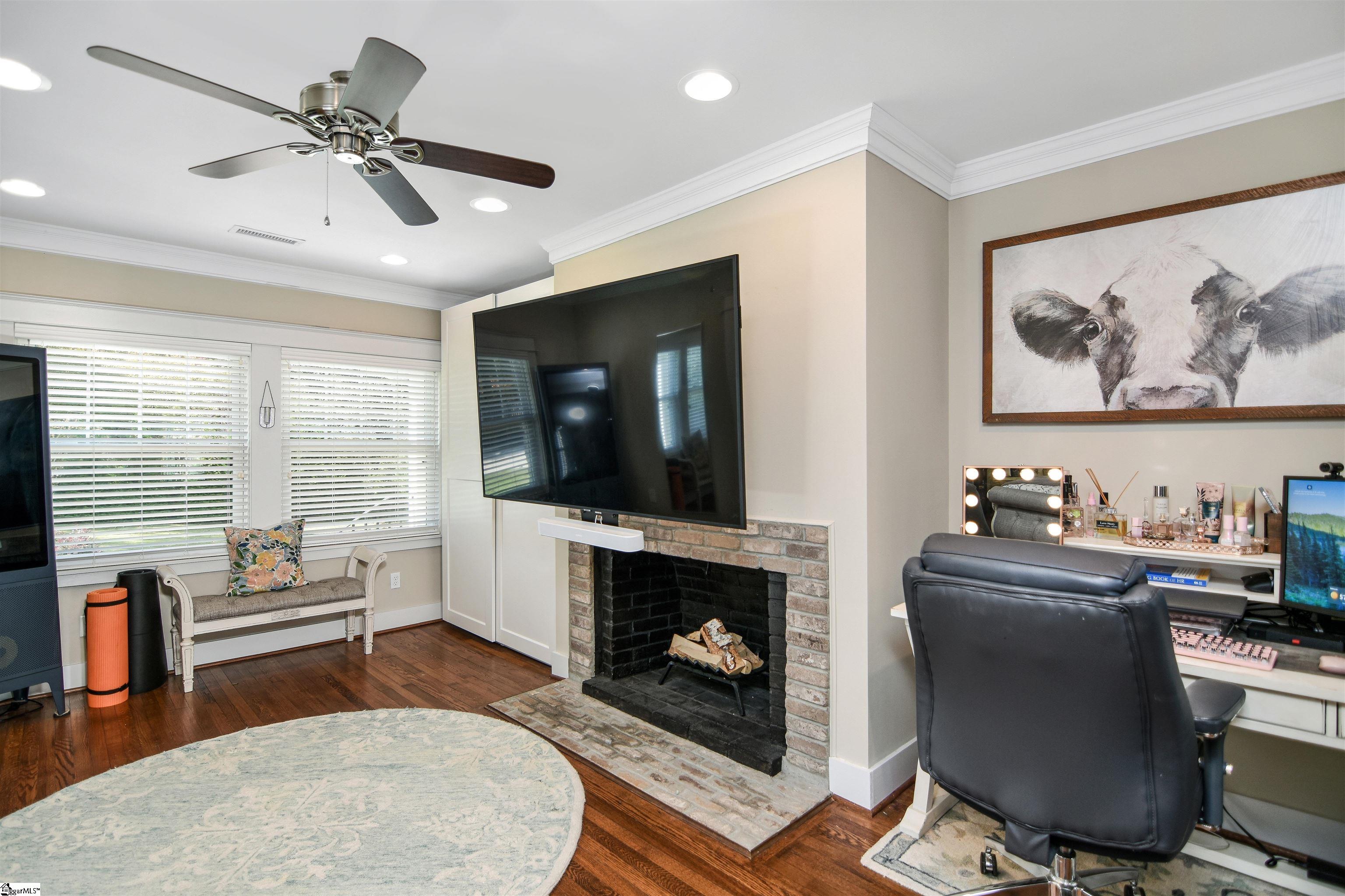 1169 Woodburn Road