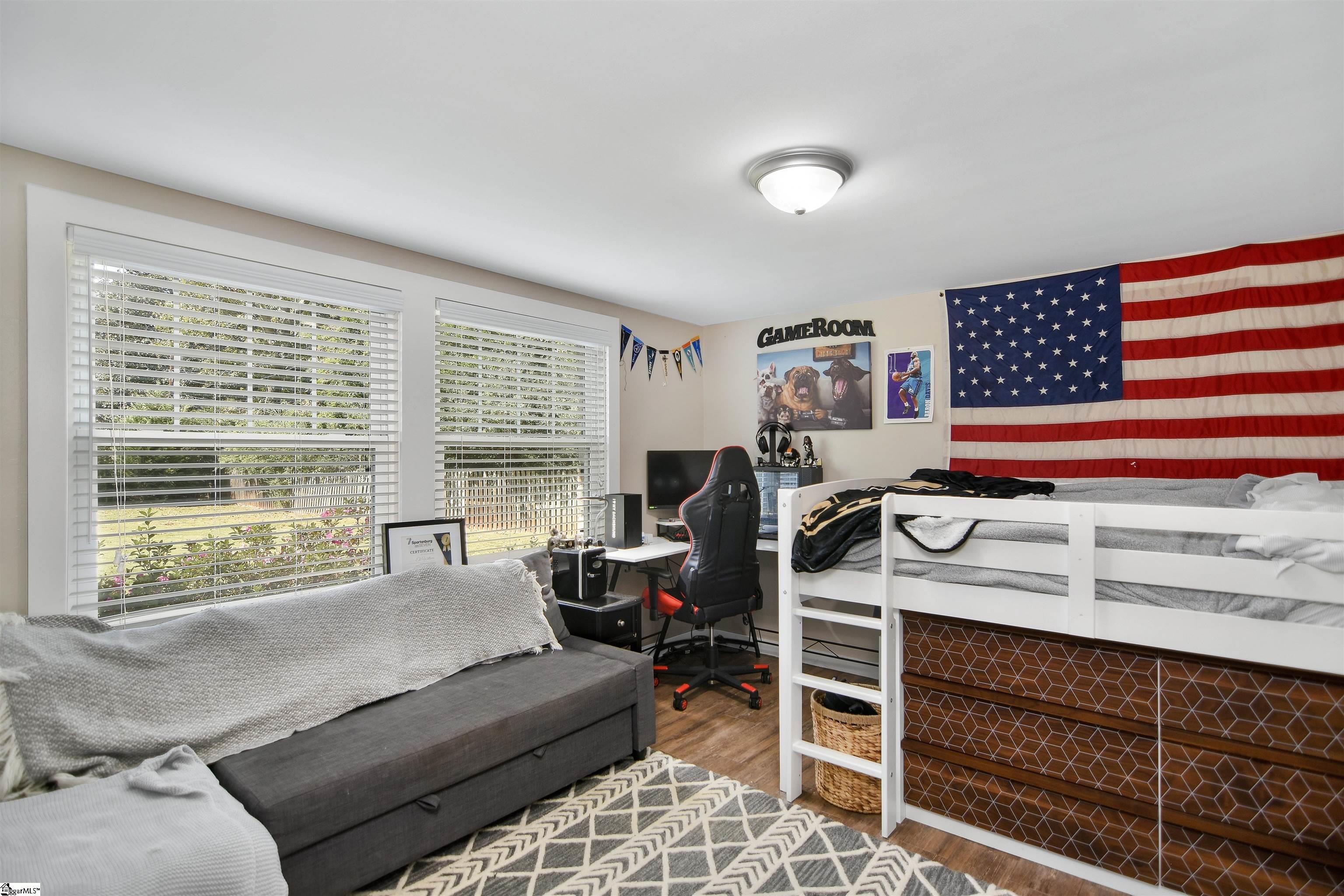 1169 Woodburn Road