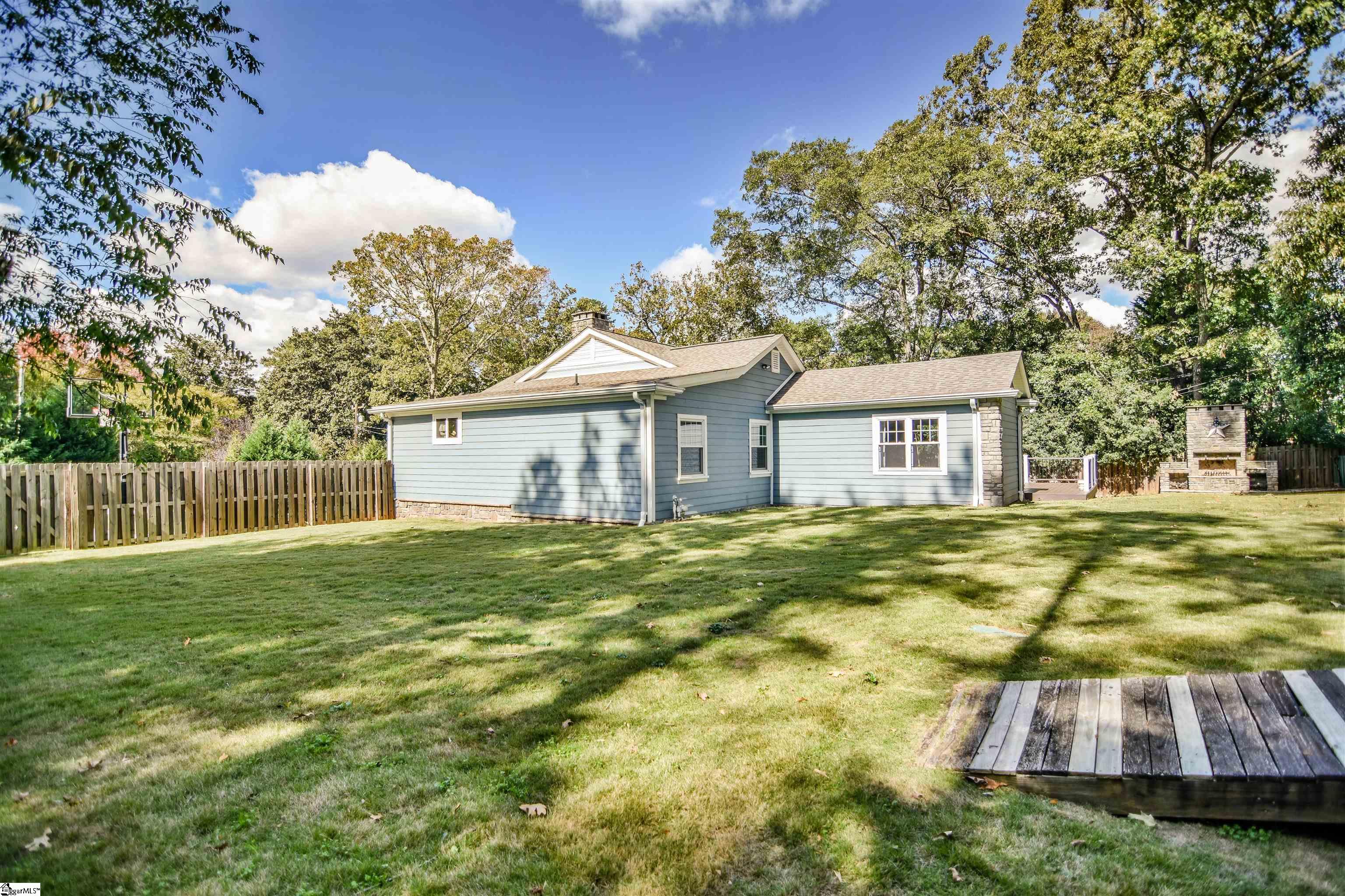 1169 Woodburn Road