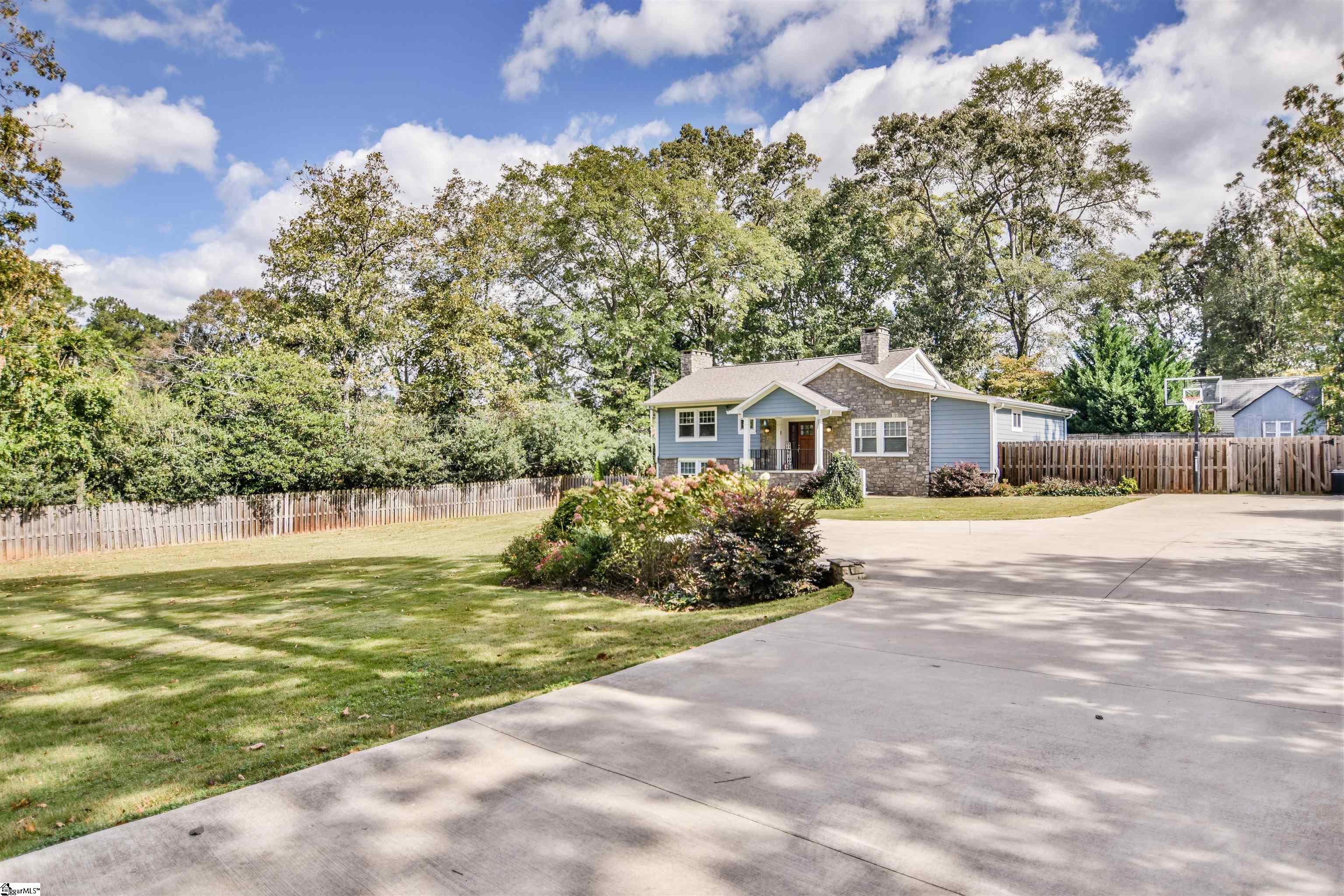 1169 Woodburn Road