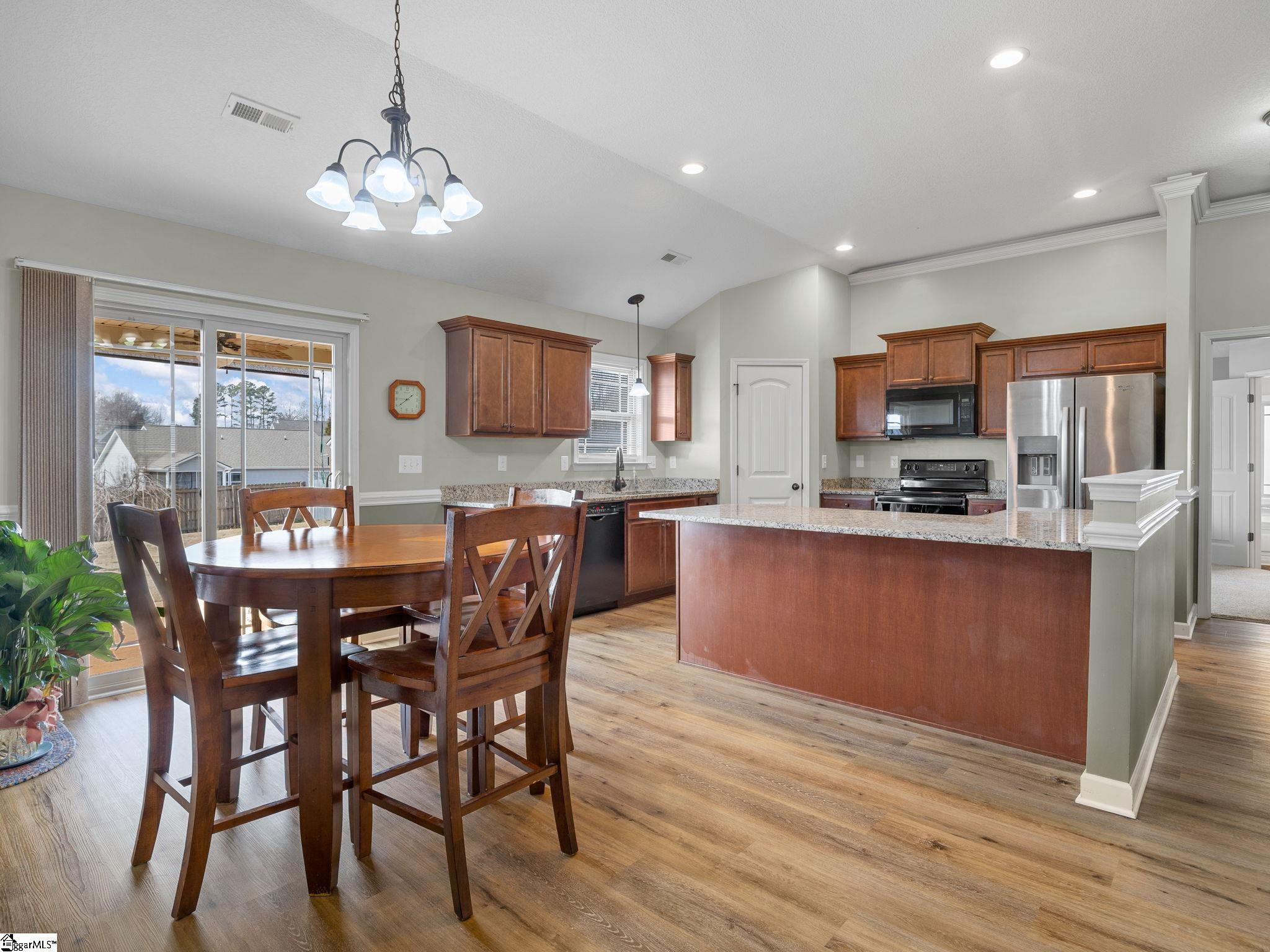 313 Highland Springs Loop