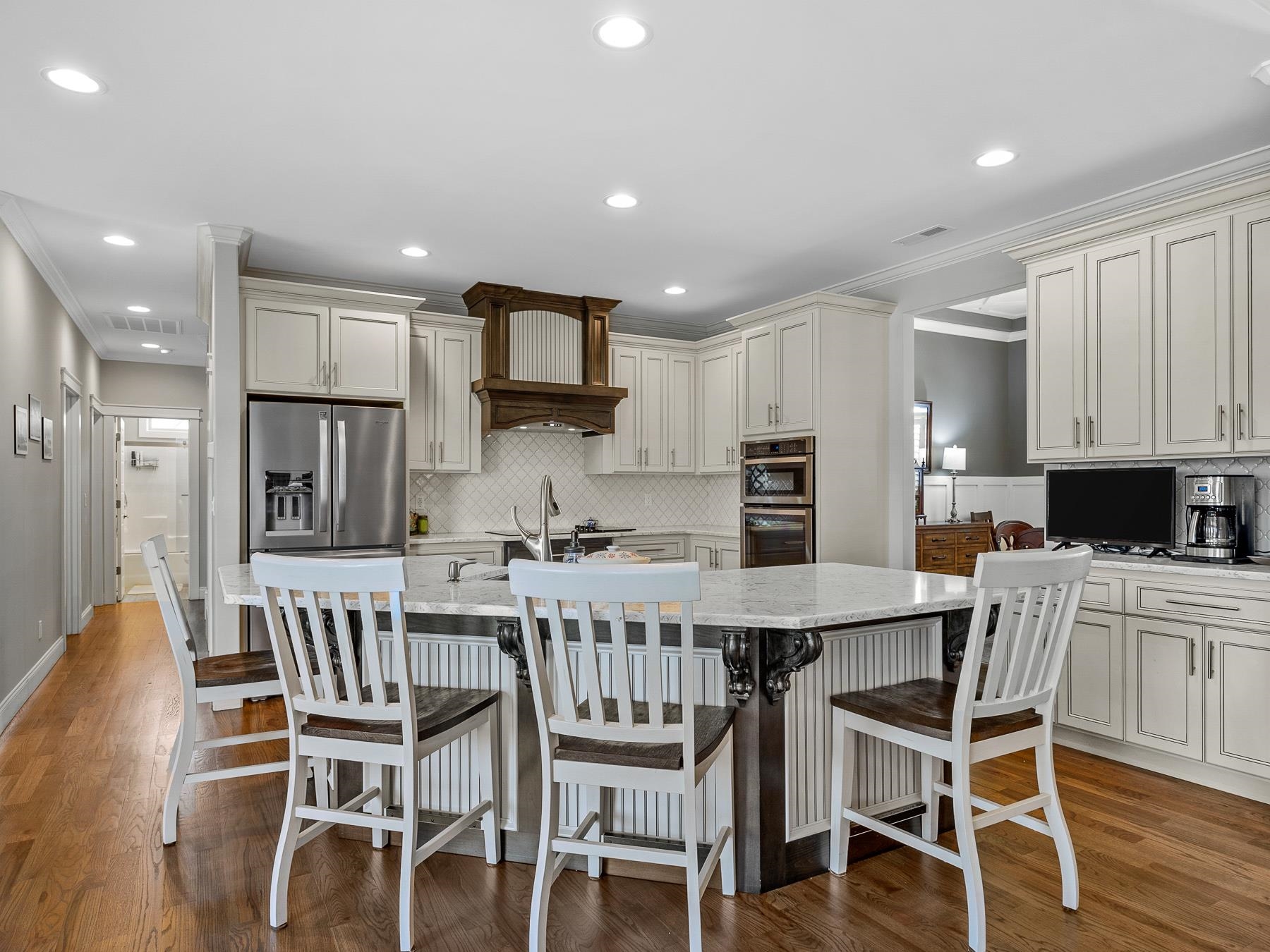 301 La Novia Court