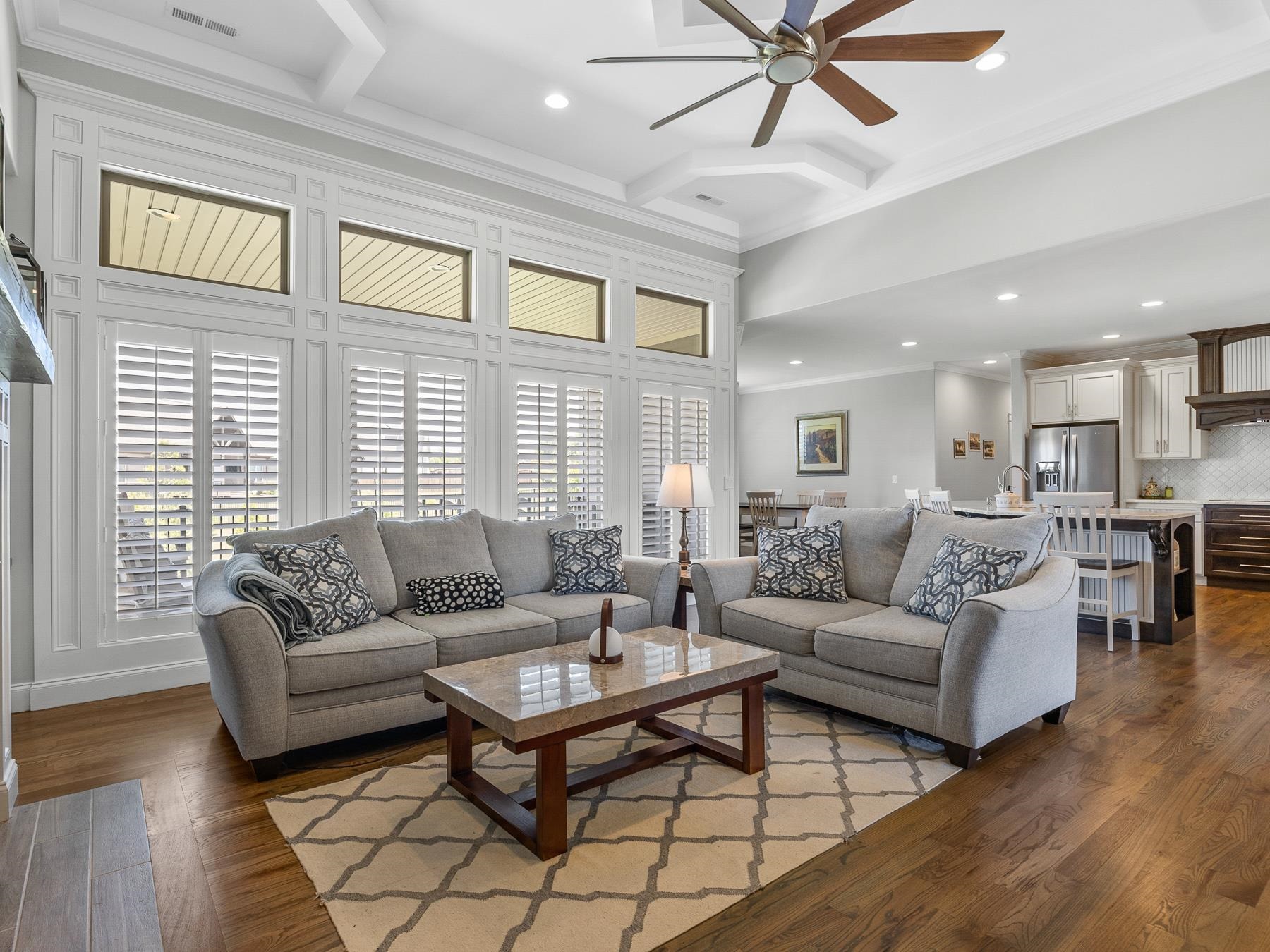 301 La Novia Court