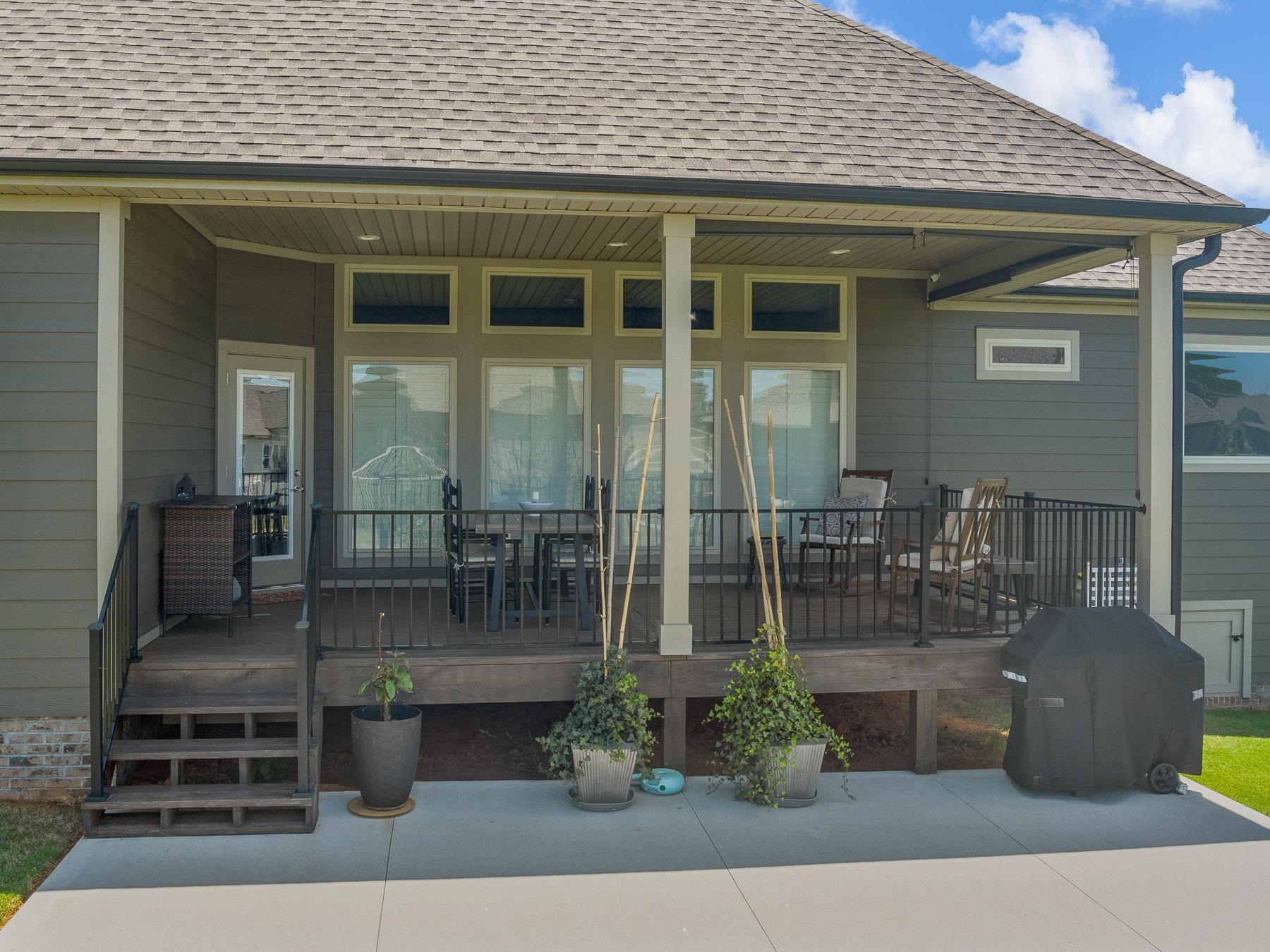 301 La Novia Court