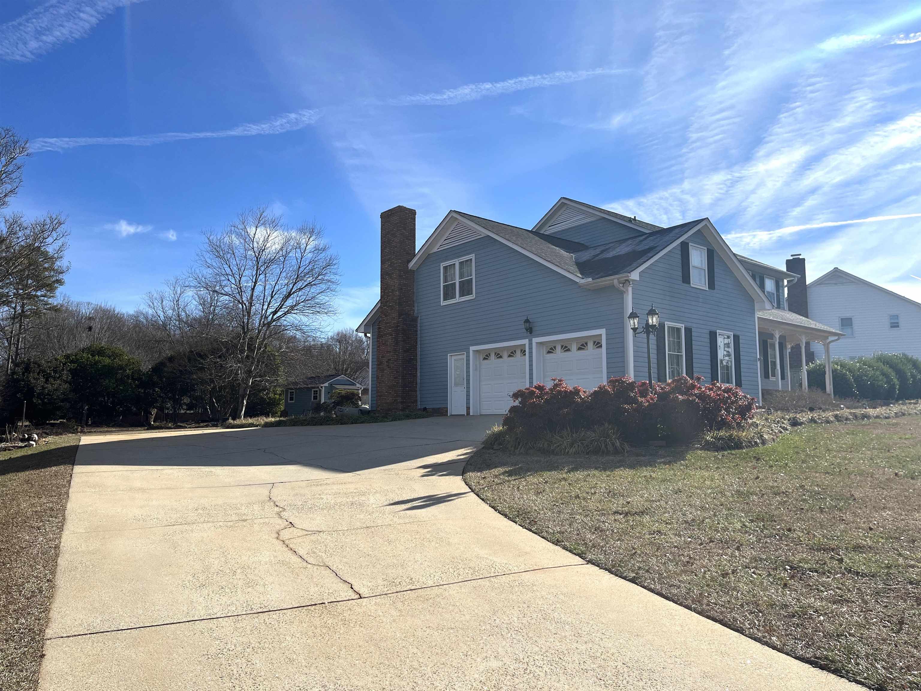 822 Shoresbrook Drive