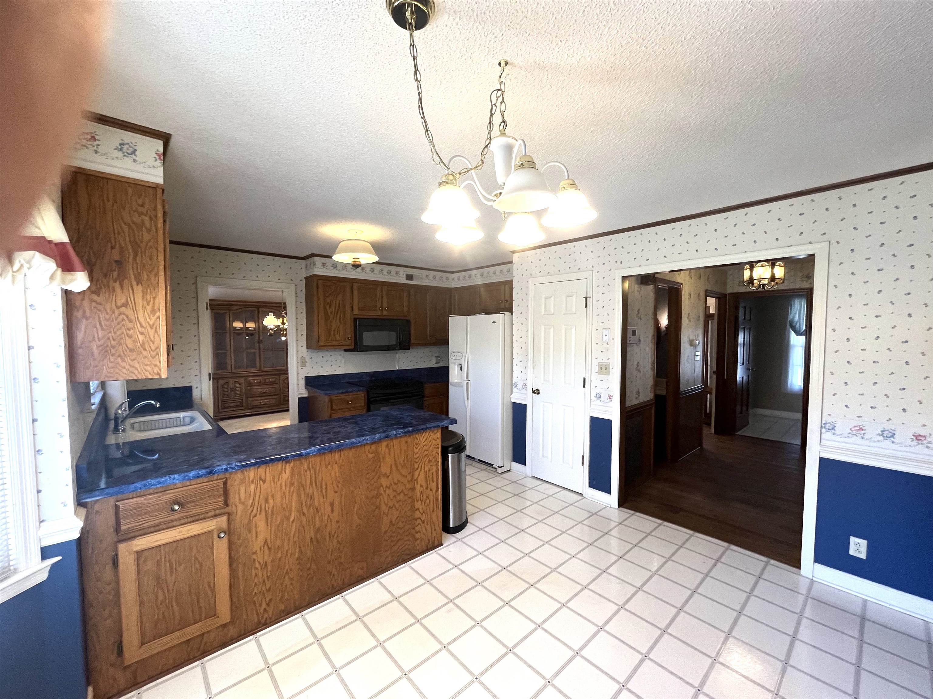 822 Shoresbrook Drive
