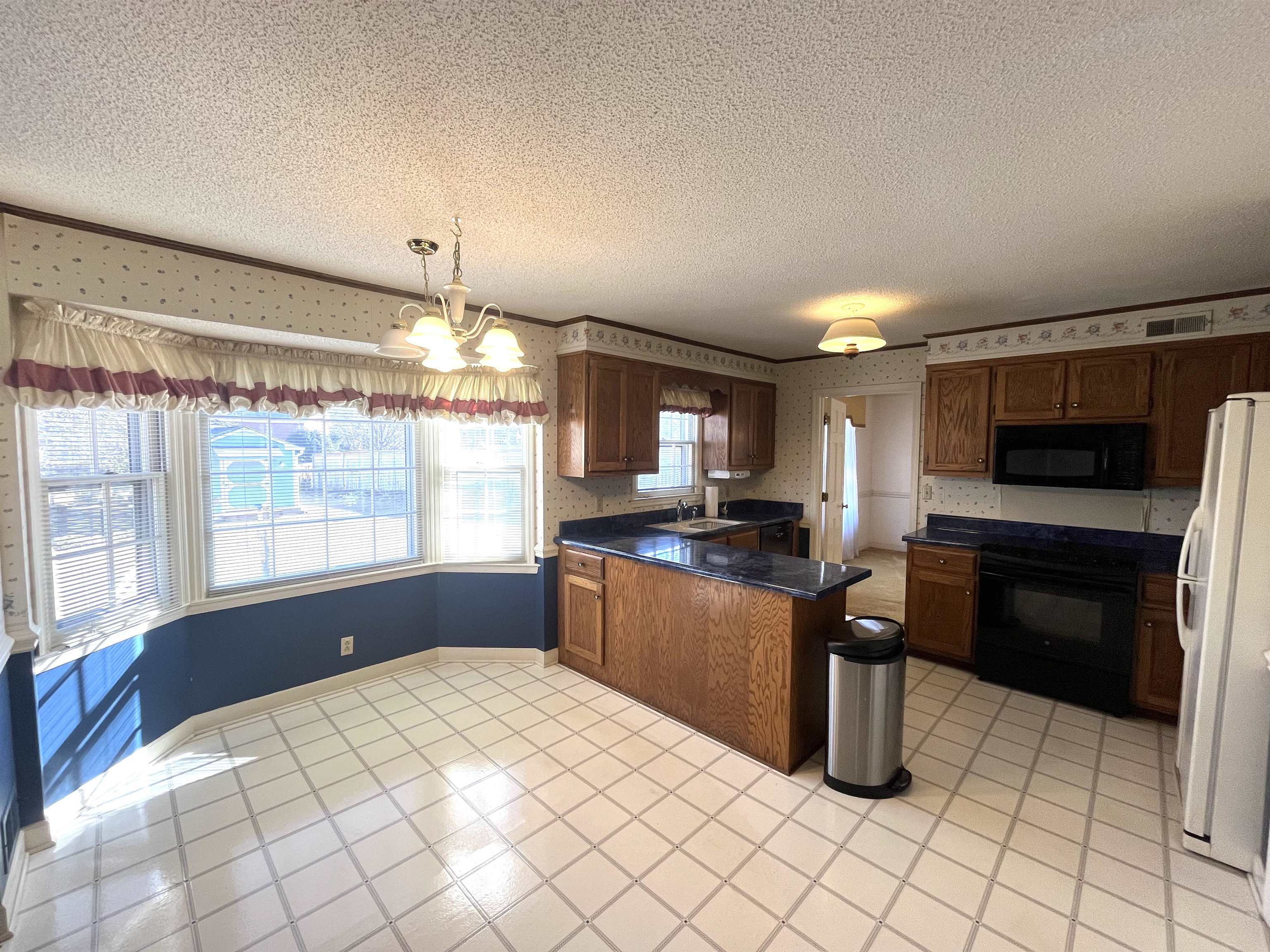 822 Shoresbrook Drive