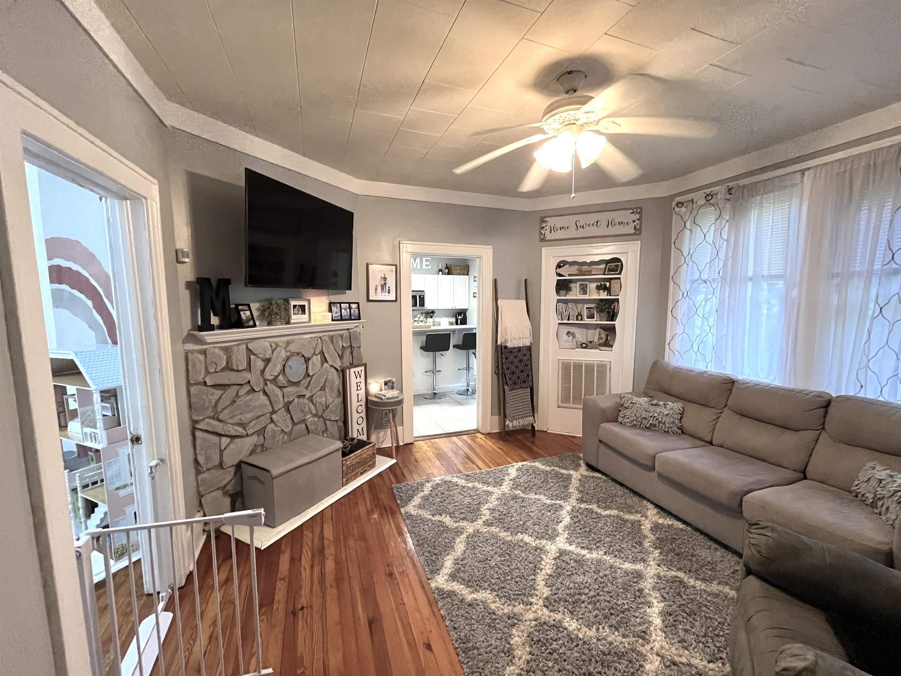 143 Rocky Lane