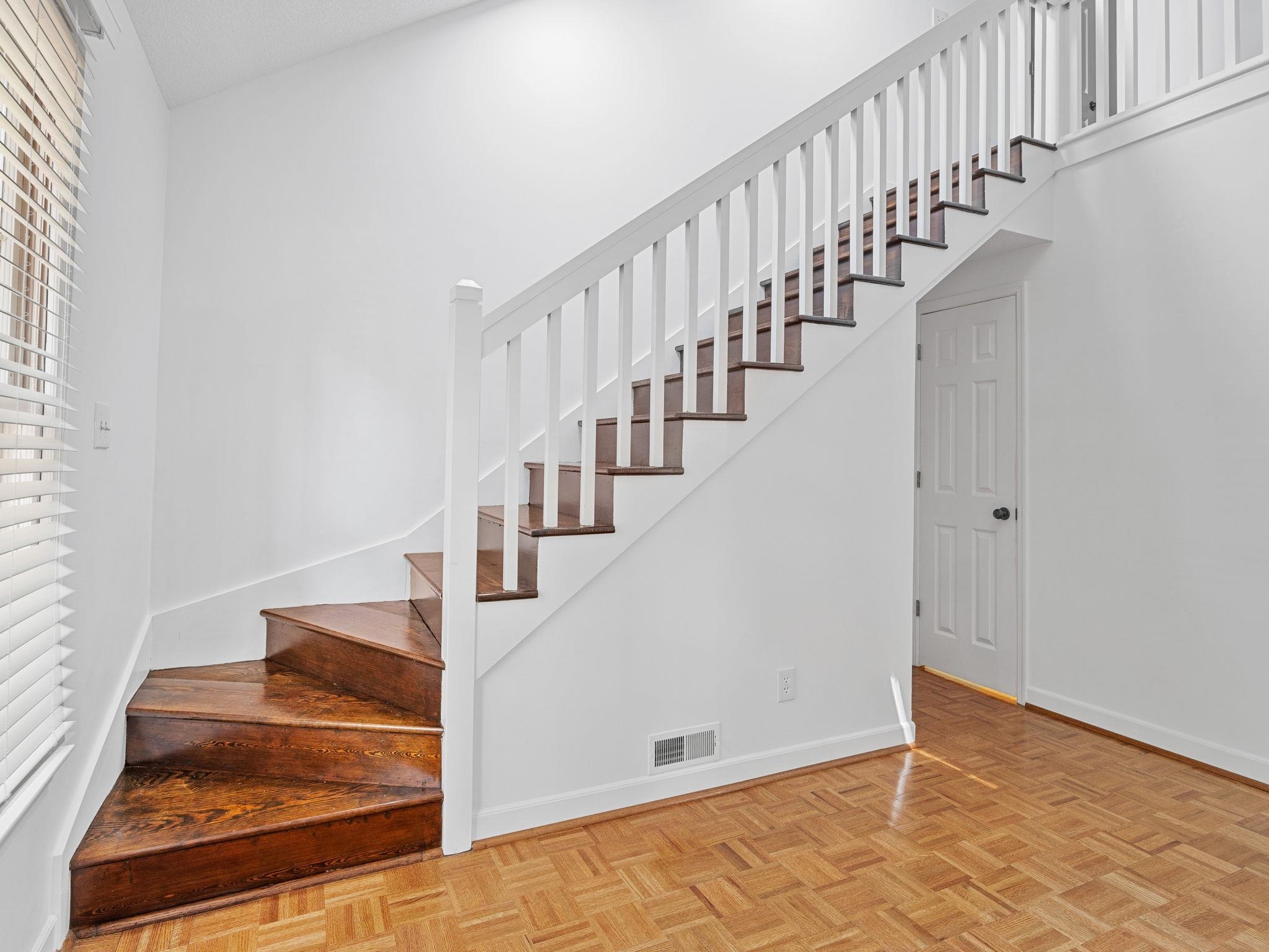113 Inwood Court