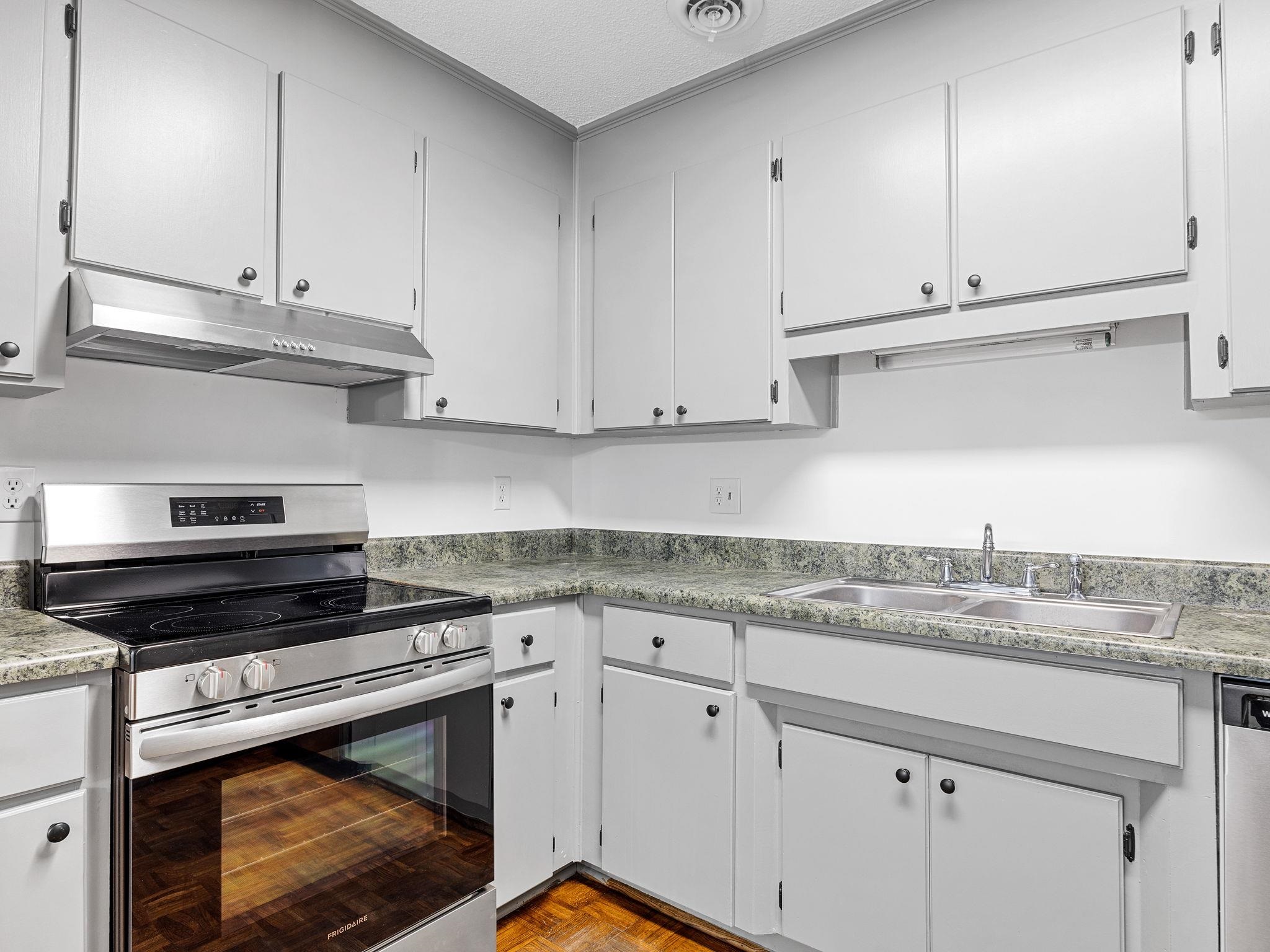 113 Inwood Court