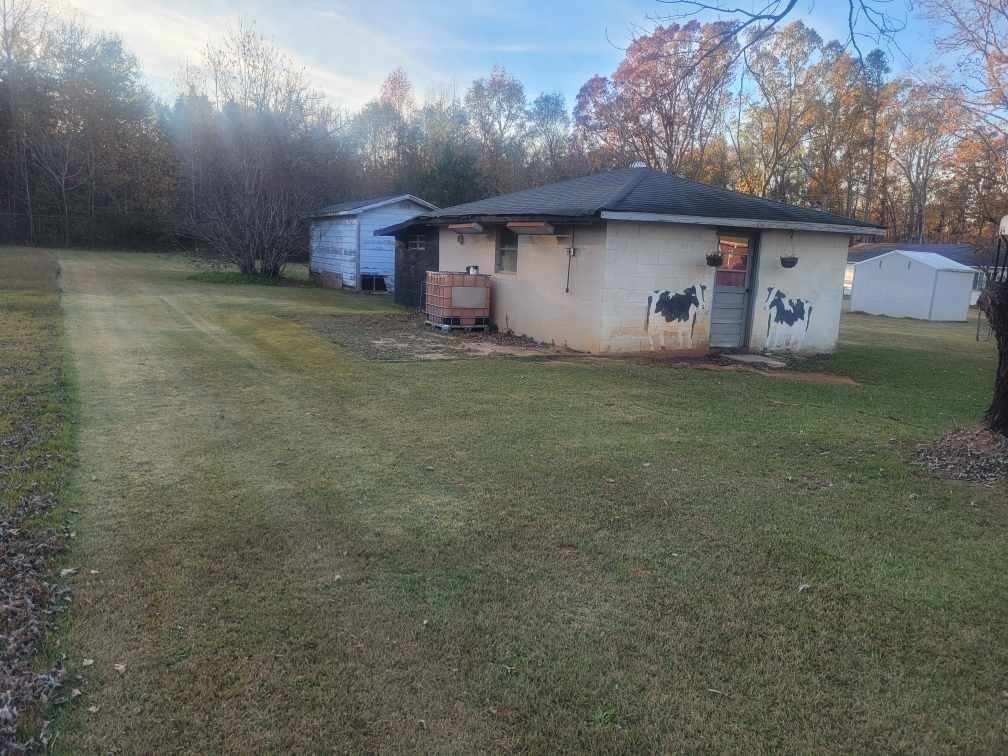 3621 New Cut Road