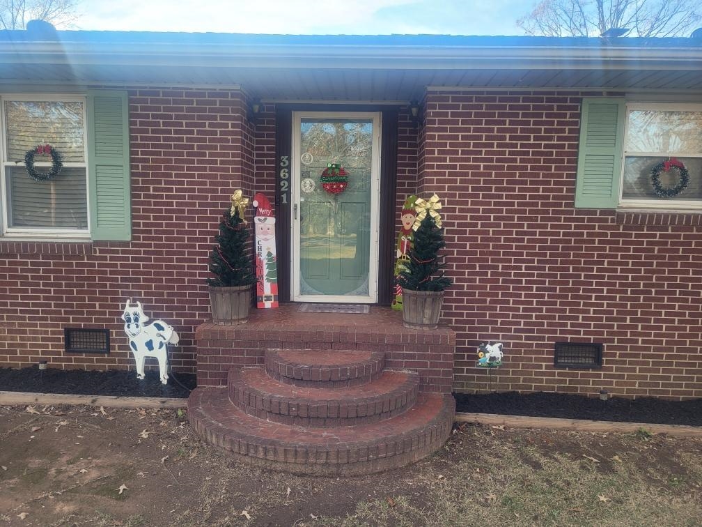 3621 New Cut Road