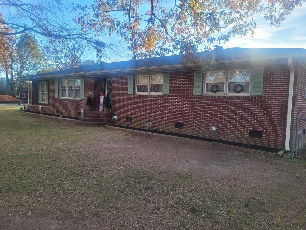 3621 New Cut Road
