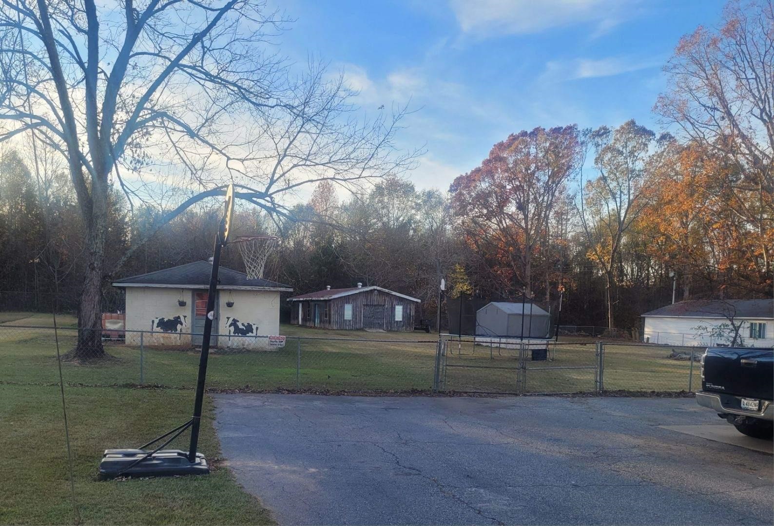 3621 New Cut Road
