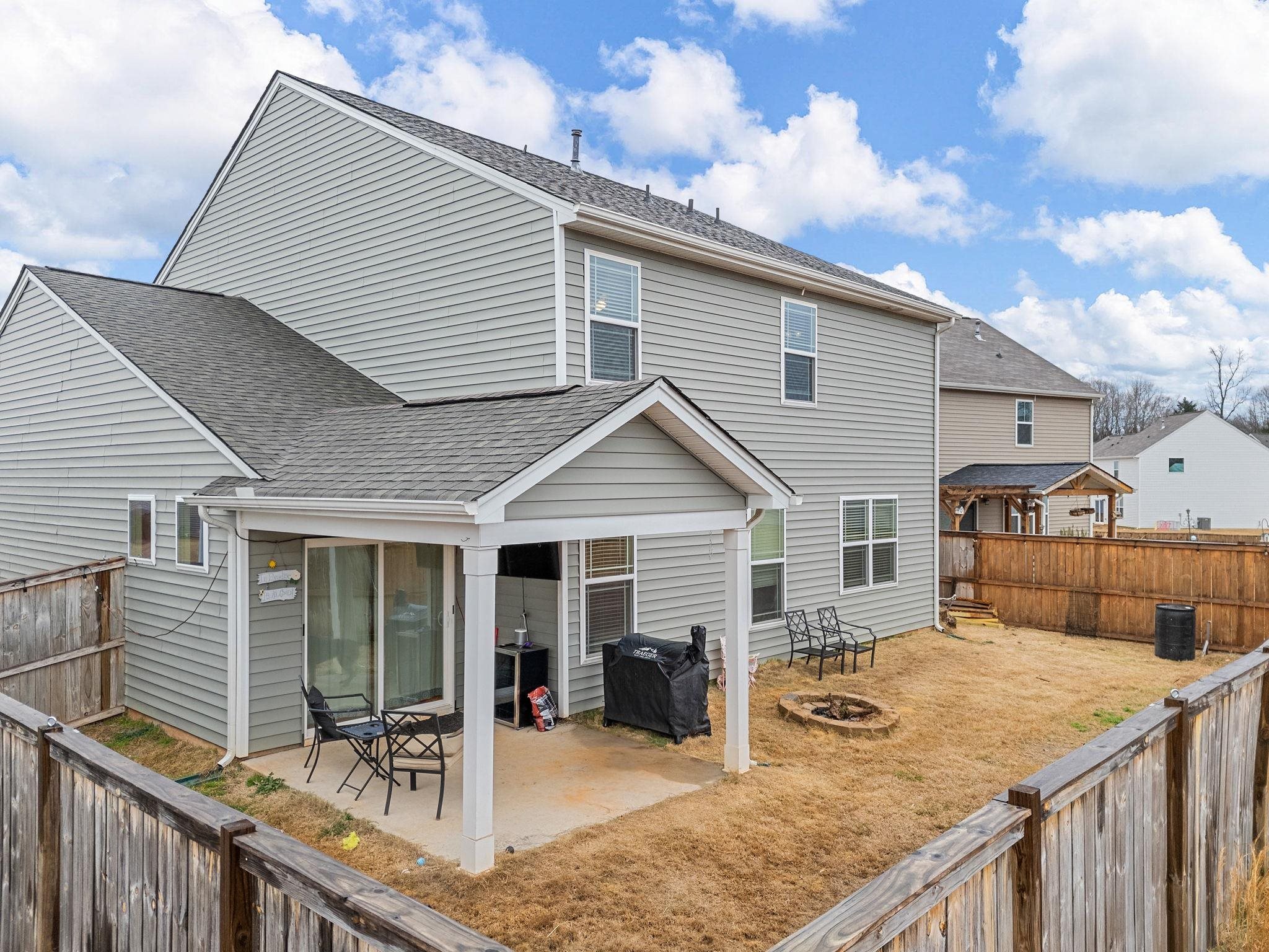 423 Wolfbend Road