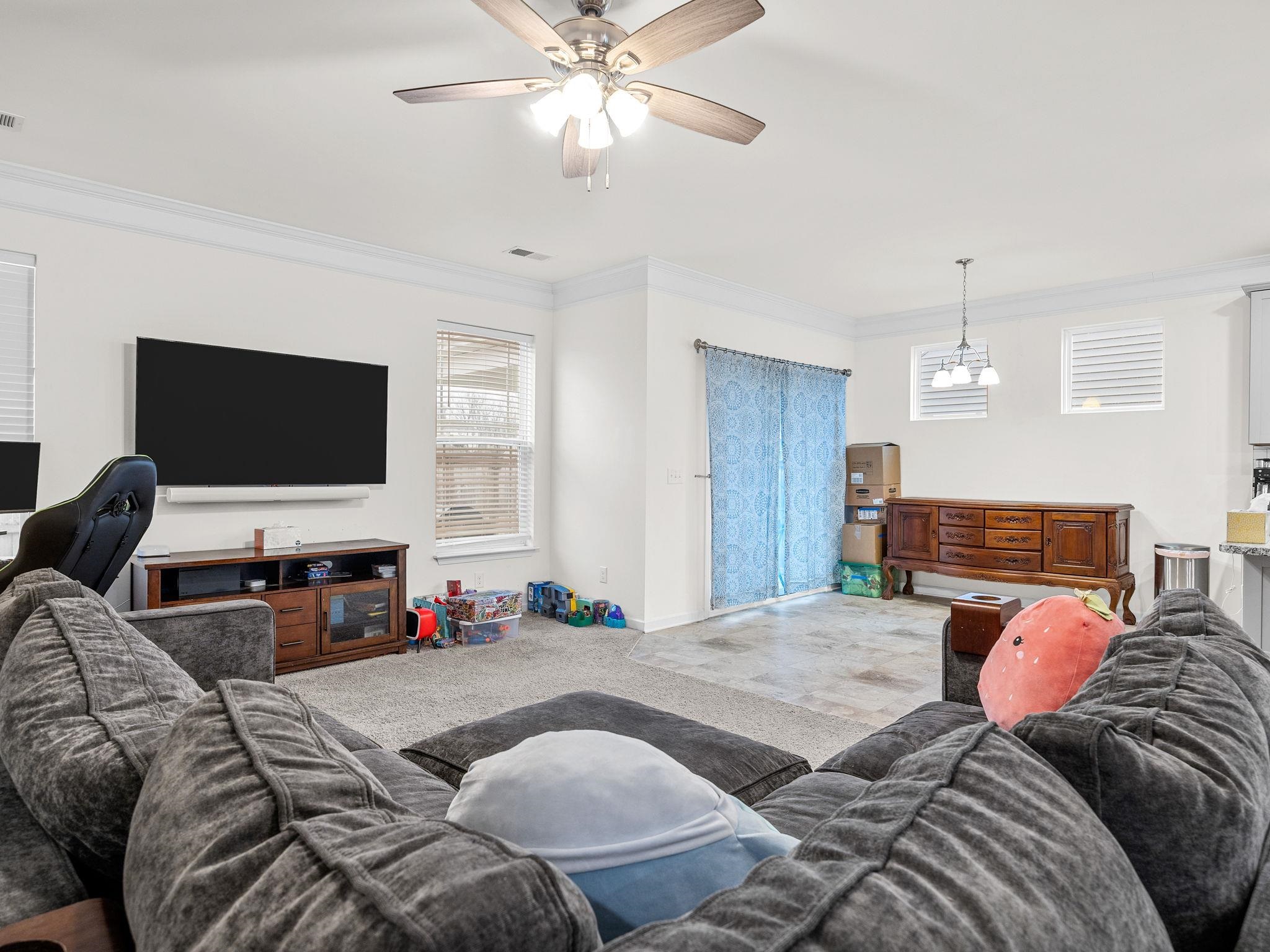 423 Wolfbend Road