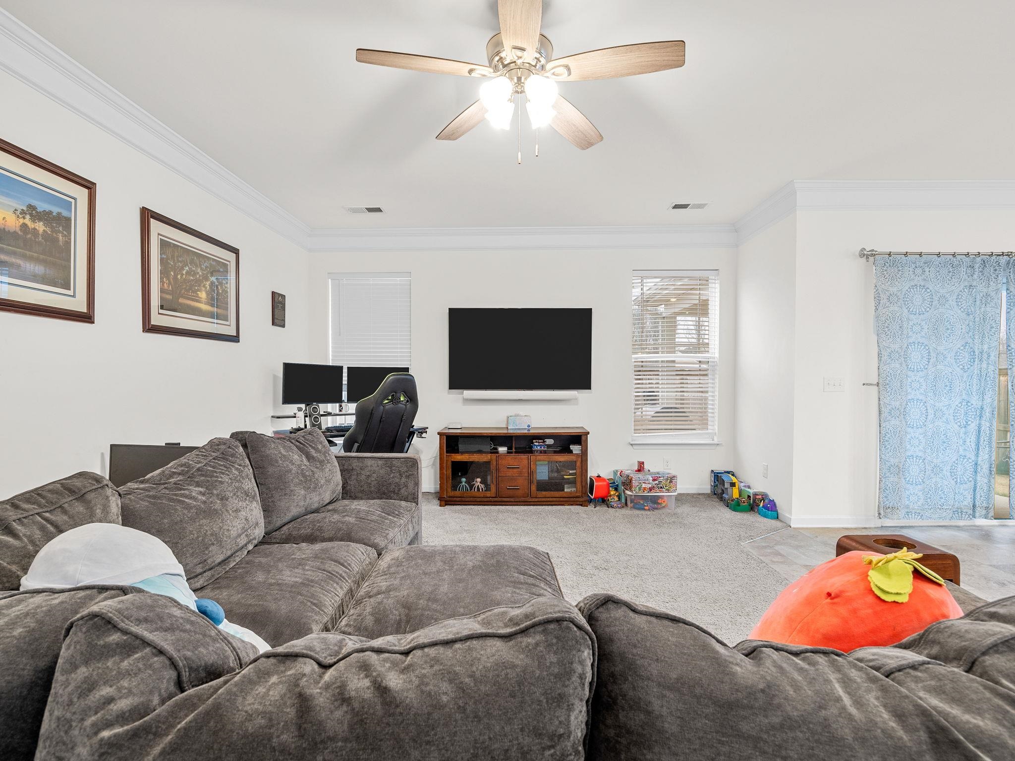 423 Wolfbend Road