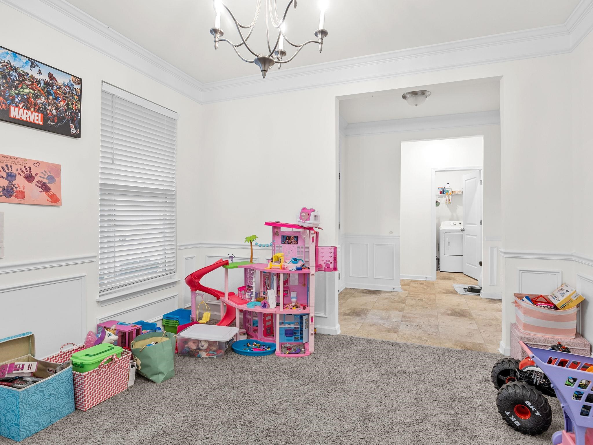 423 Wolfbend Road